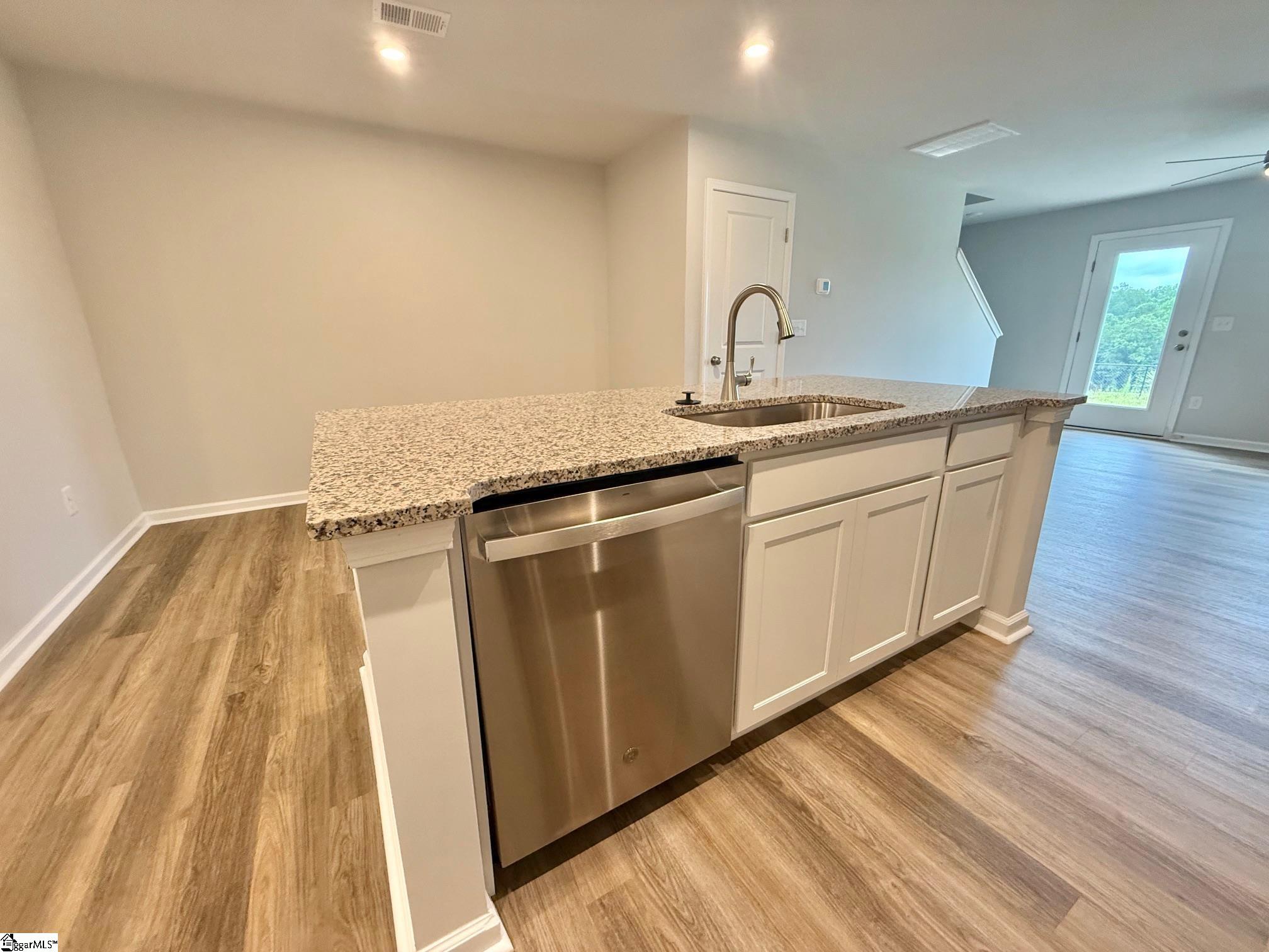 1249 Forestbrook Lane Spartanburg, SC 29303