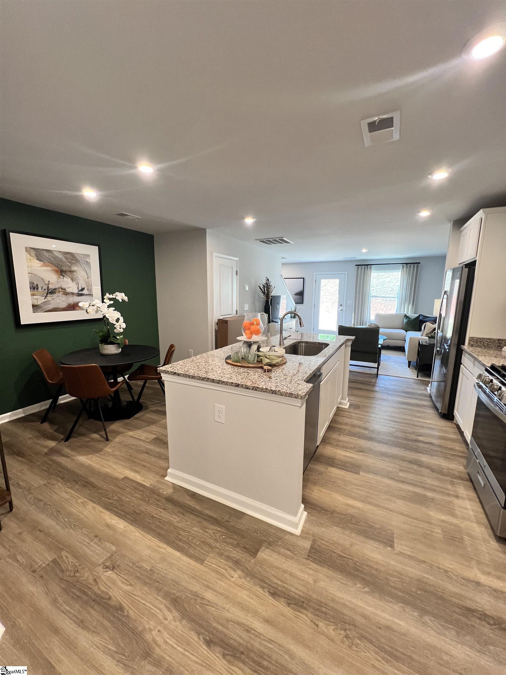 1249 Forestbrook Lane Spartanburg, SC 29303