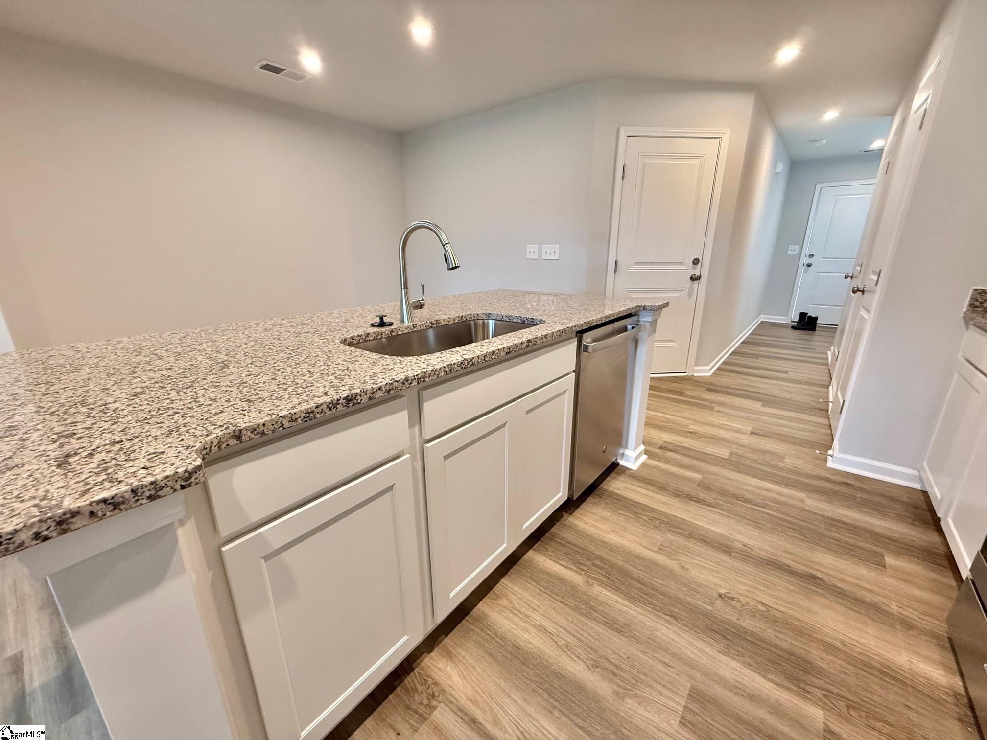 1253 Forestbrook Lane Spartanburg, SC 29303