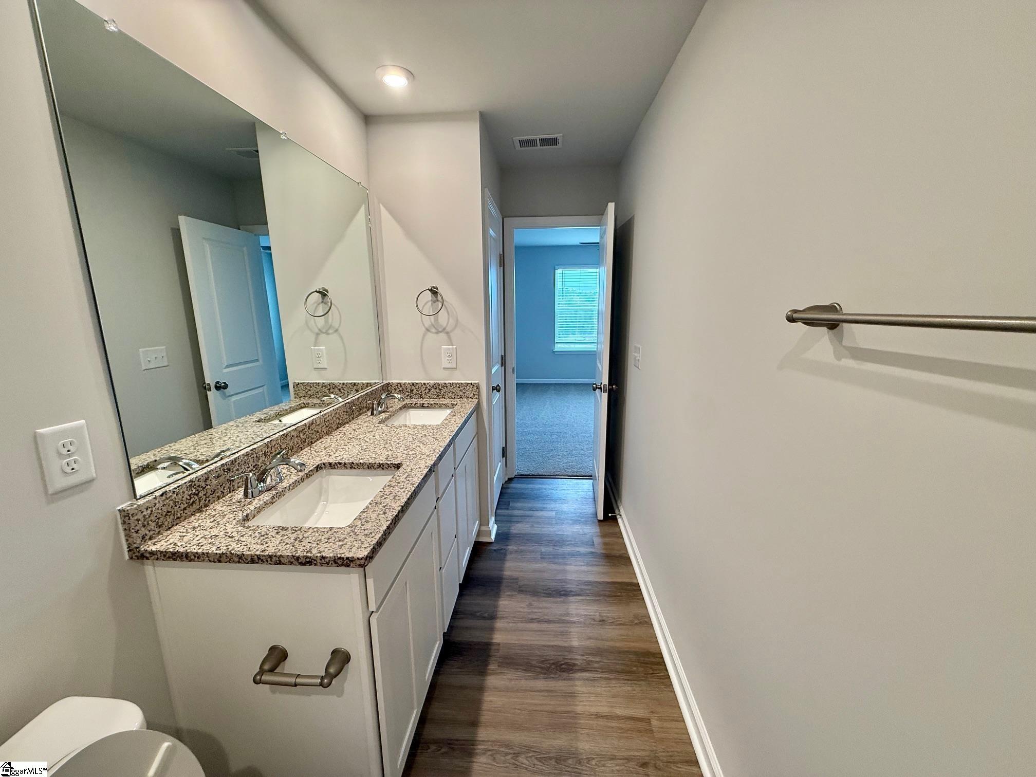 1253 Forestbrook Lane Spartanburg, SC 29303