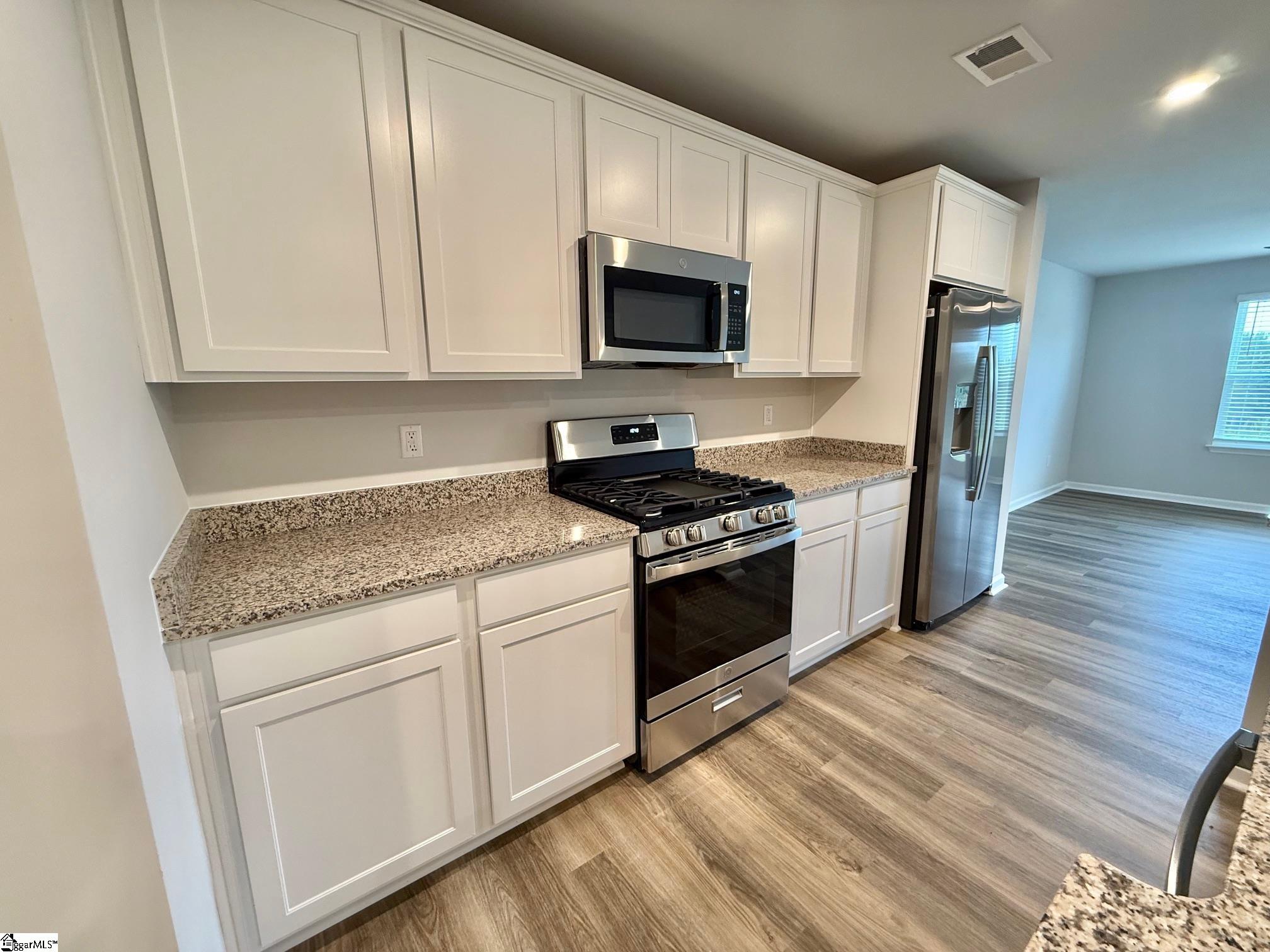 1253 Forestbrook Lane Spartanburg, SC 29303