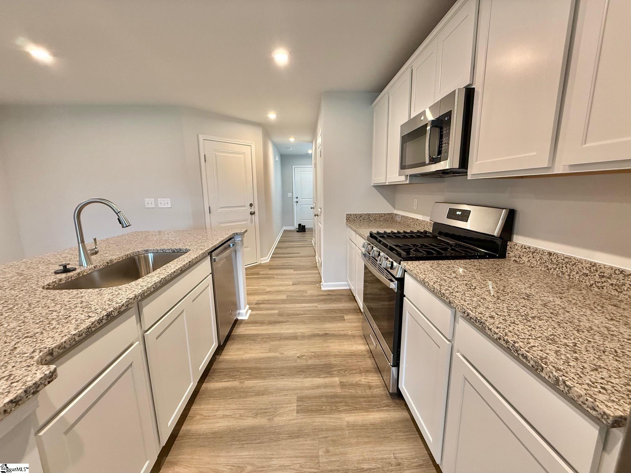 1253 Forestbrook Lane Spartanburg, SC 29303