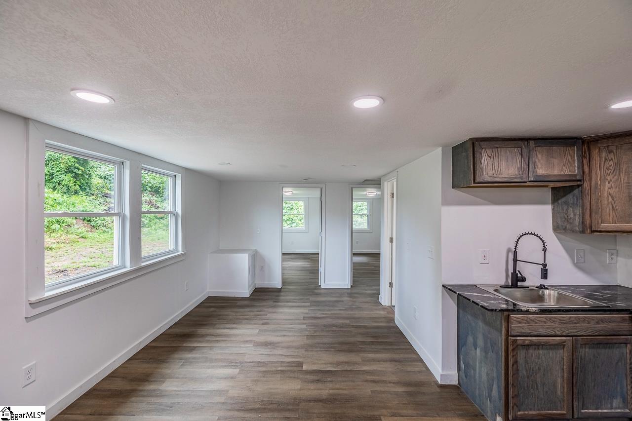 611 Hunters Court Laurens, SC 29360