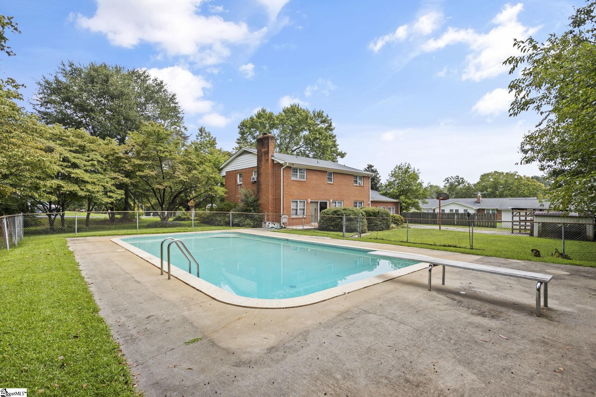 132 Avalon Circle Easley, SC 29640