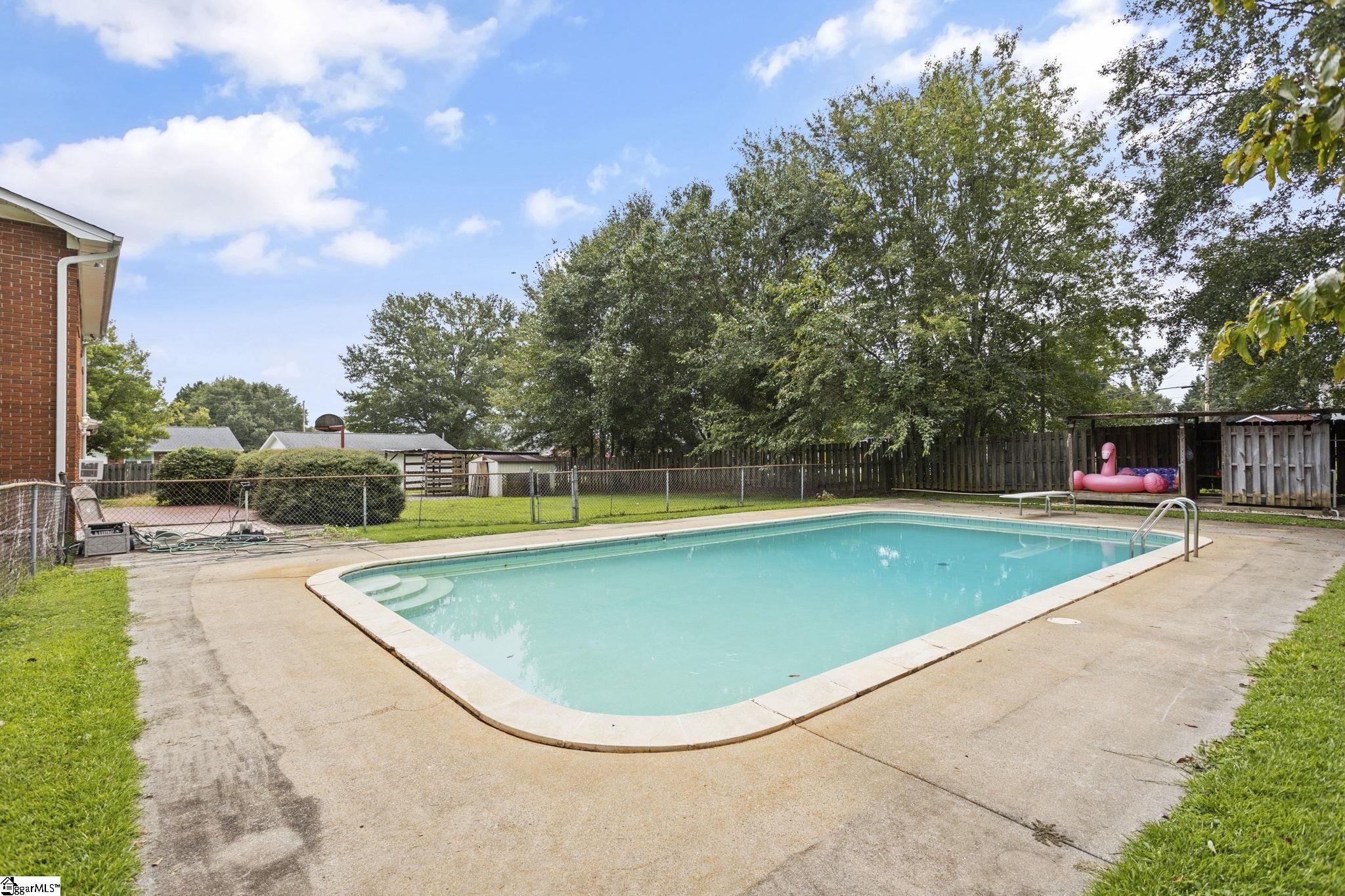 132 Avalon Circle Easley, SC 29640