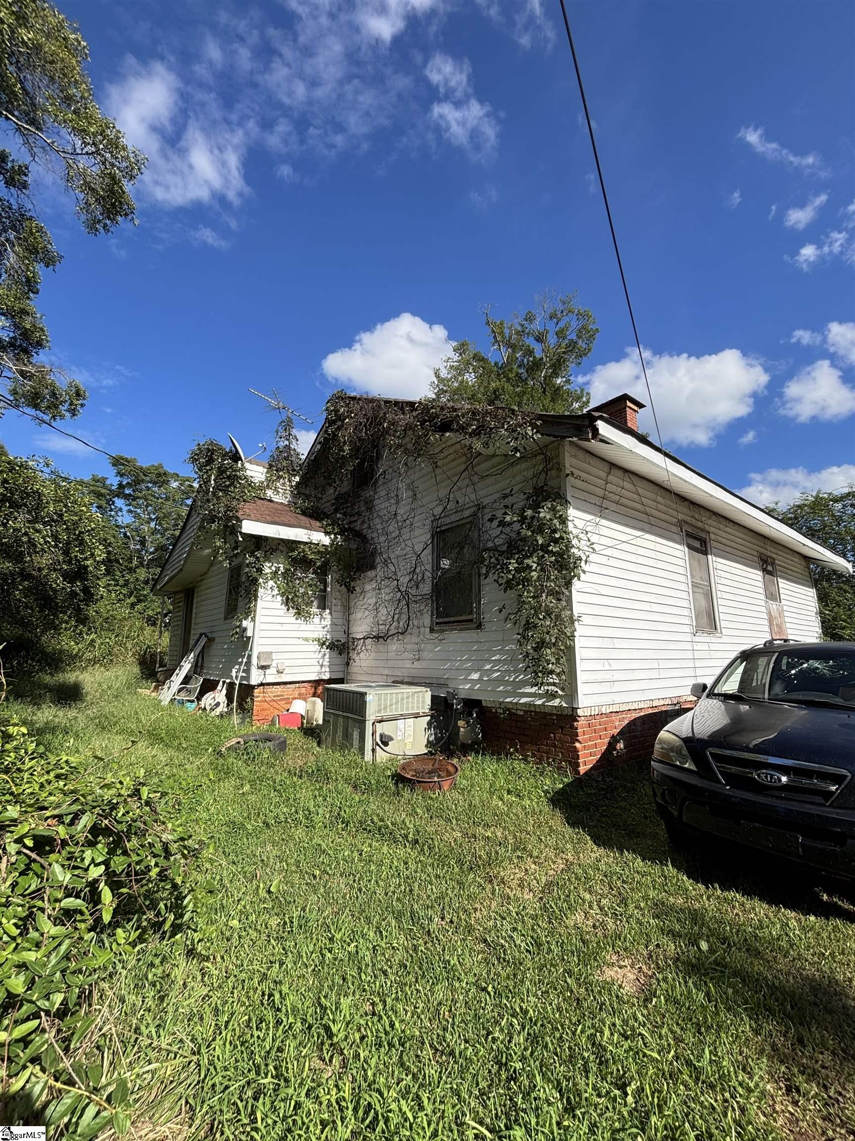 708 Jefferson Street Clinton, SC 29325