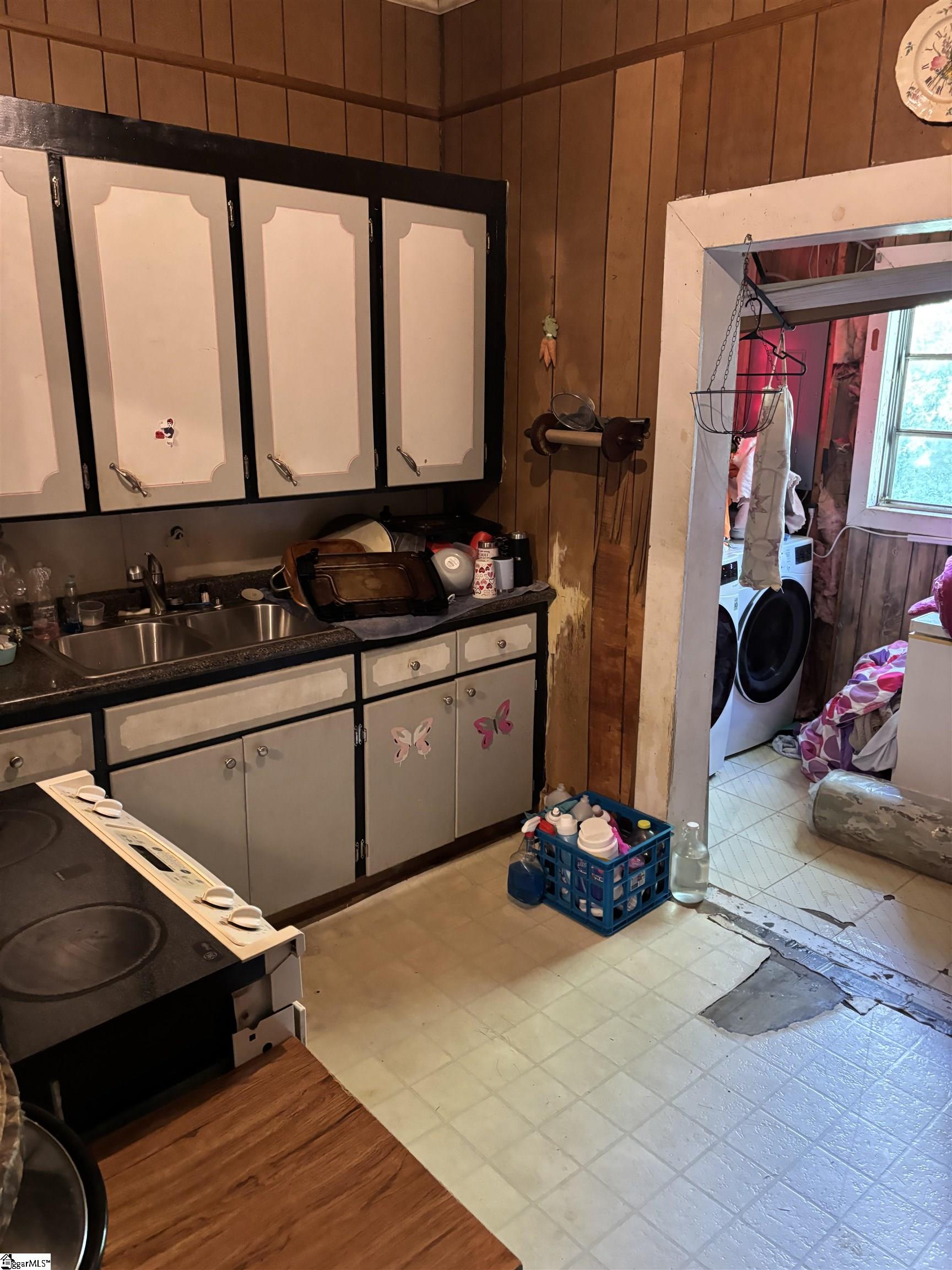 708 Jefferson Street Clinton, SC 29325