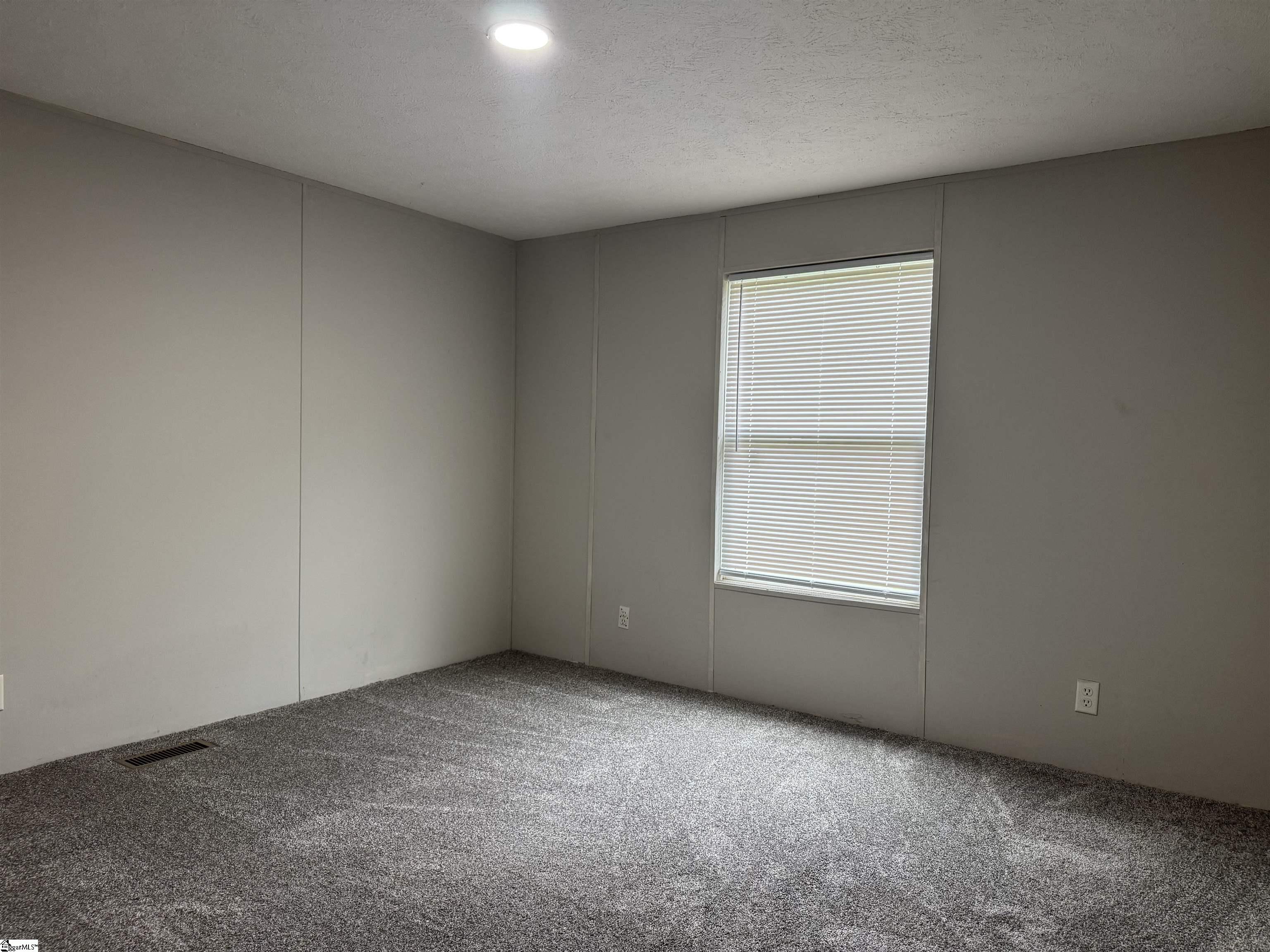 206 Eva Easley, SC 29640