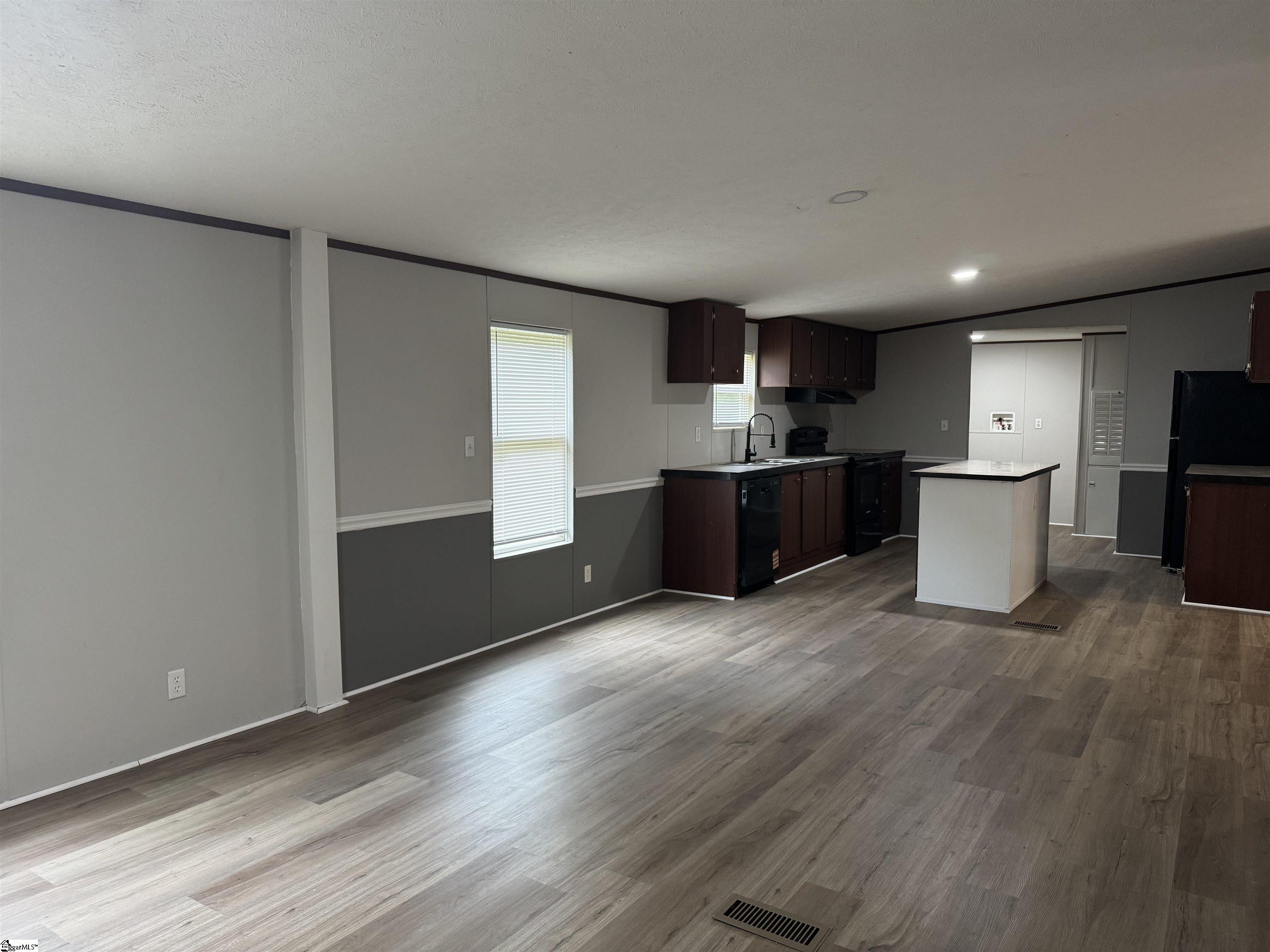 206 Eva Easley, SC 29640