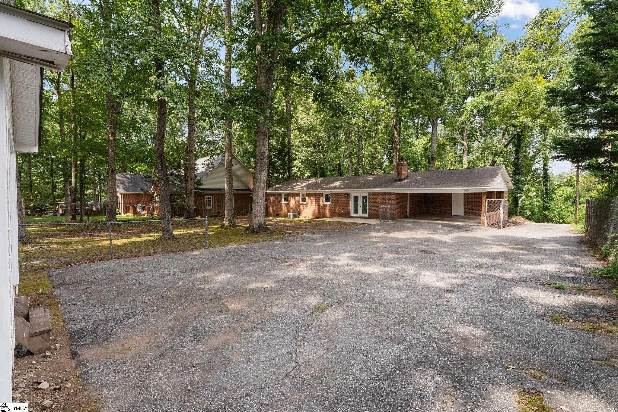 208 Spring Drive Easley, SC 29642