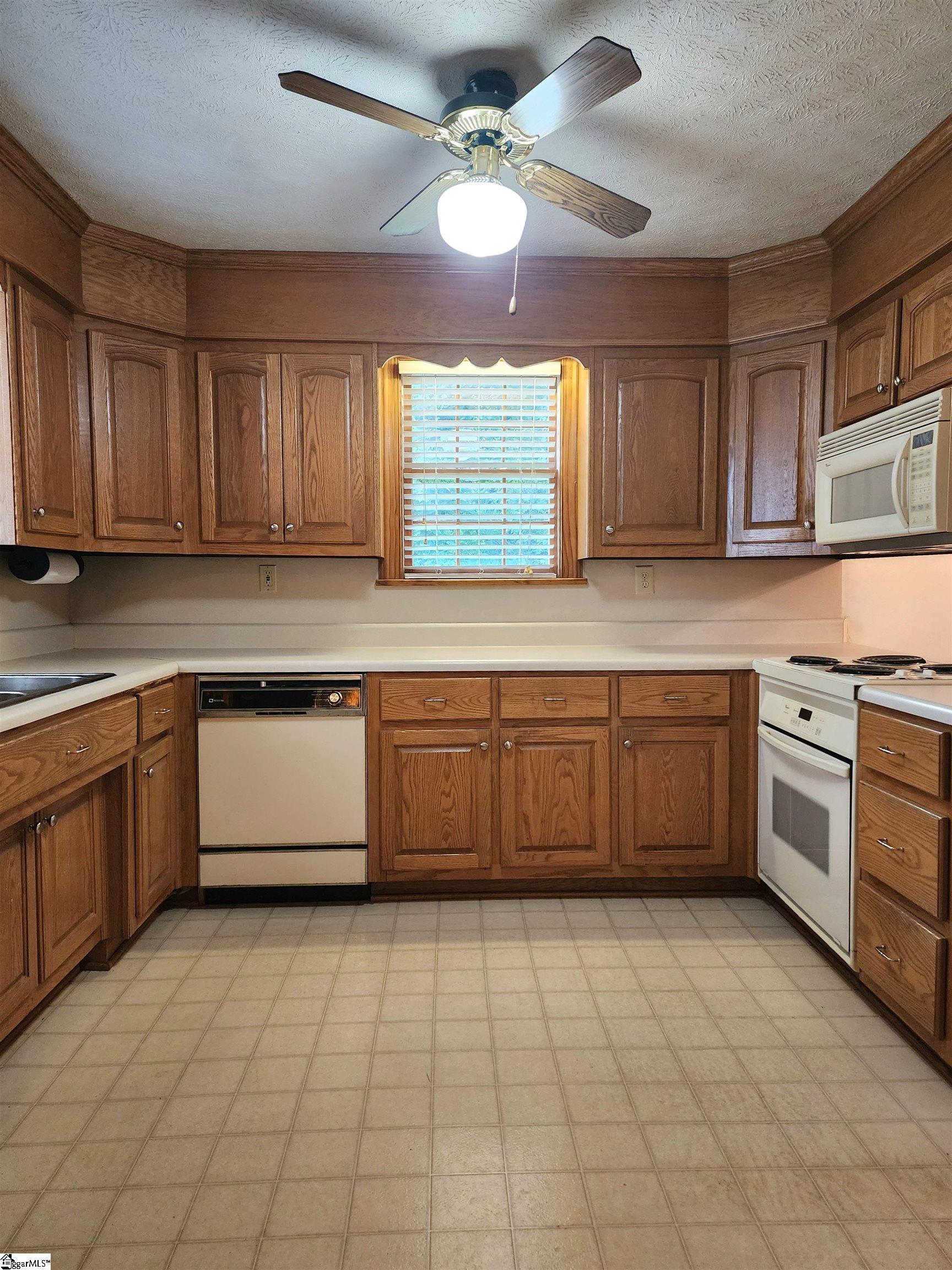 210 Tindal Road Greenville, SC 29617