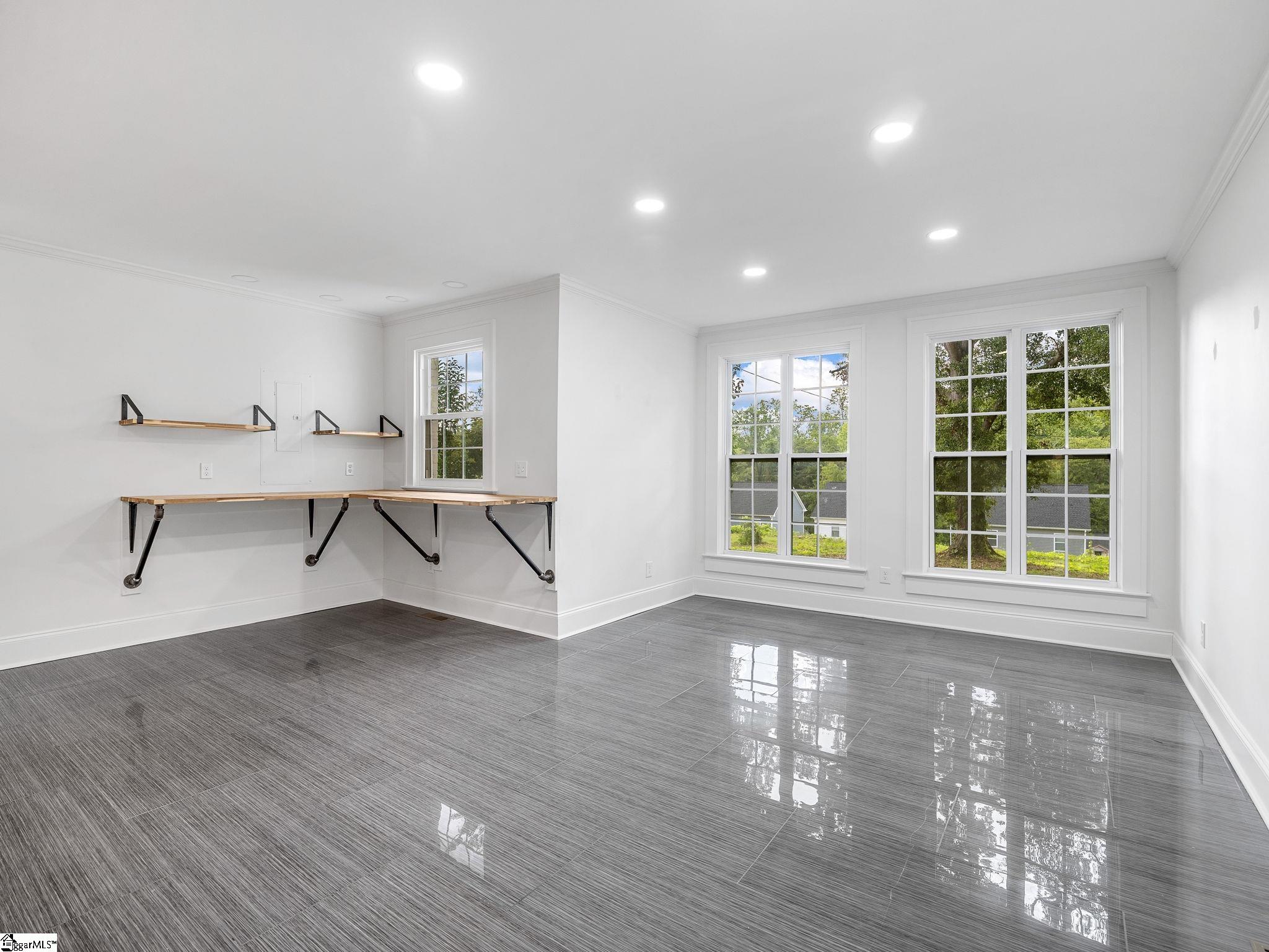 144 E Victoria Road Spartanburg, SC 29301