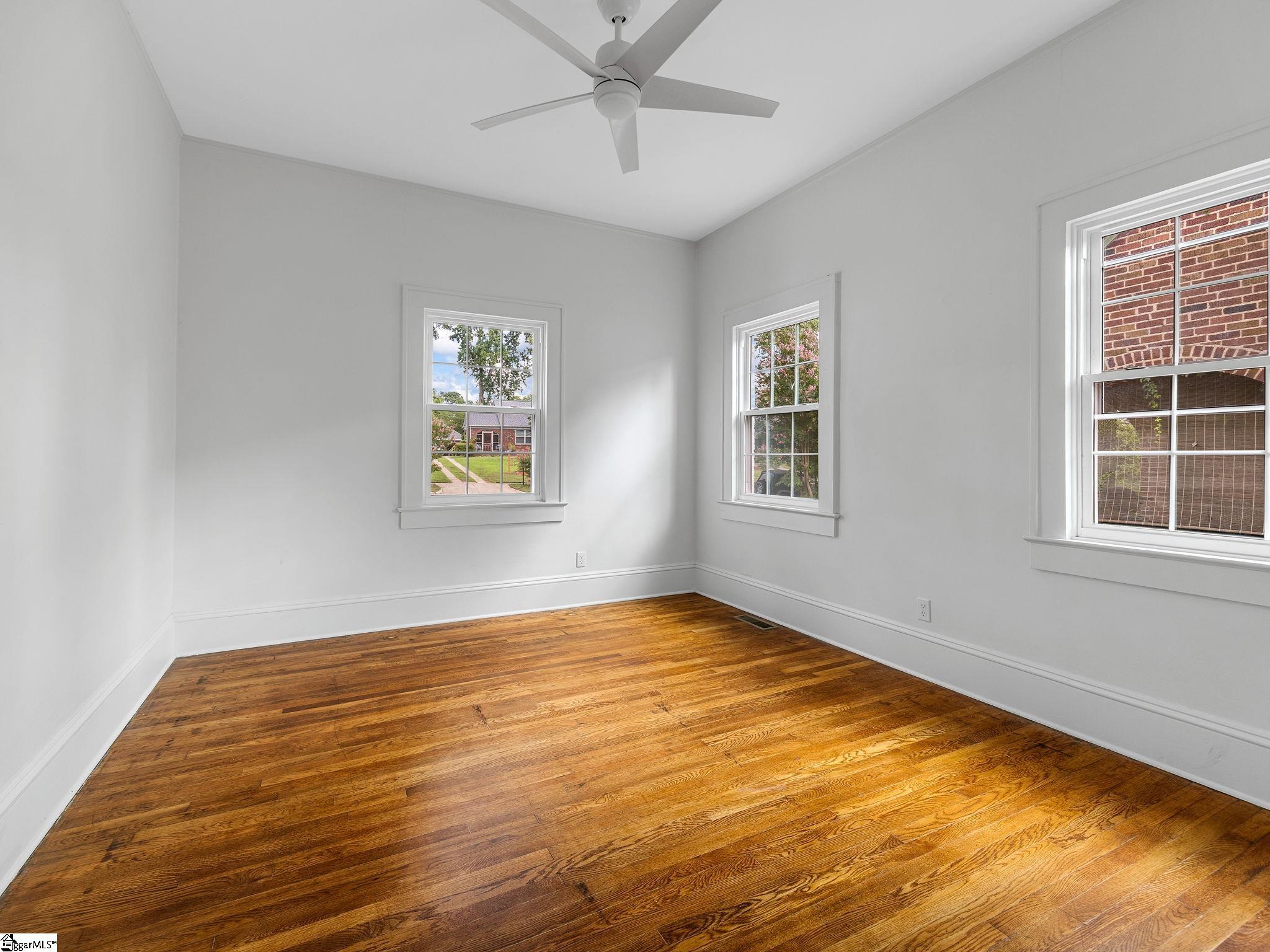 144 E Victoria Road Spartanburg, SC 29301