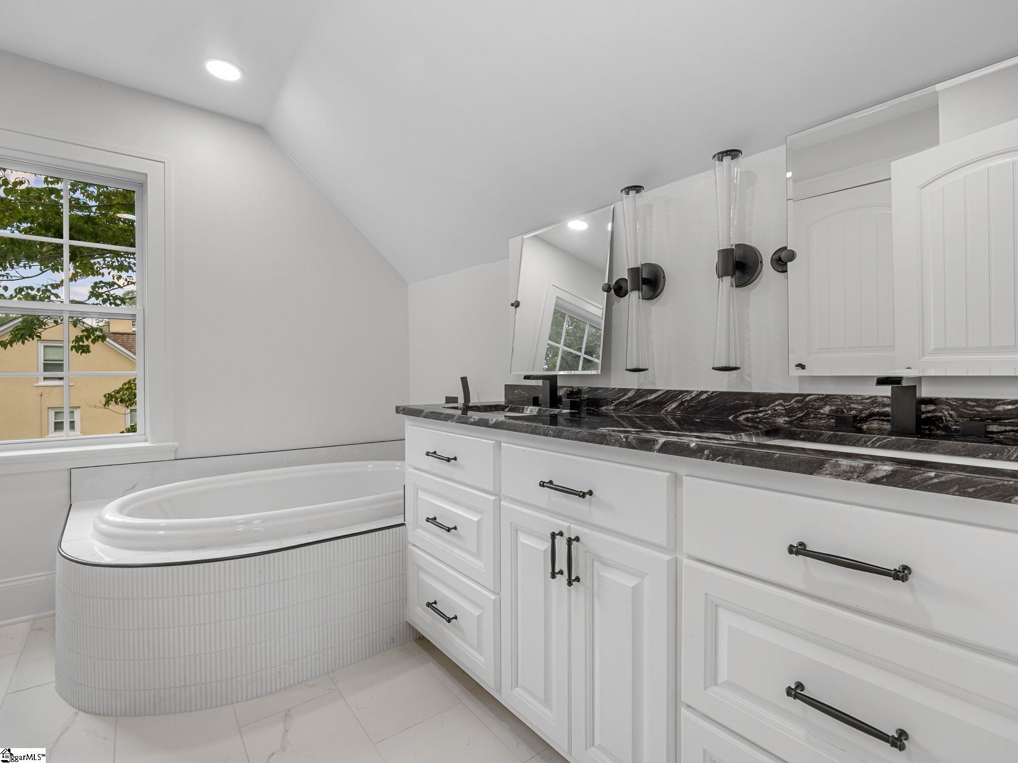 144 E Victoria Road Spartanburg, SC 29301