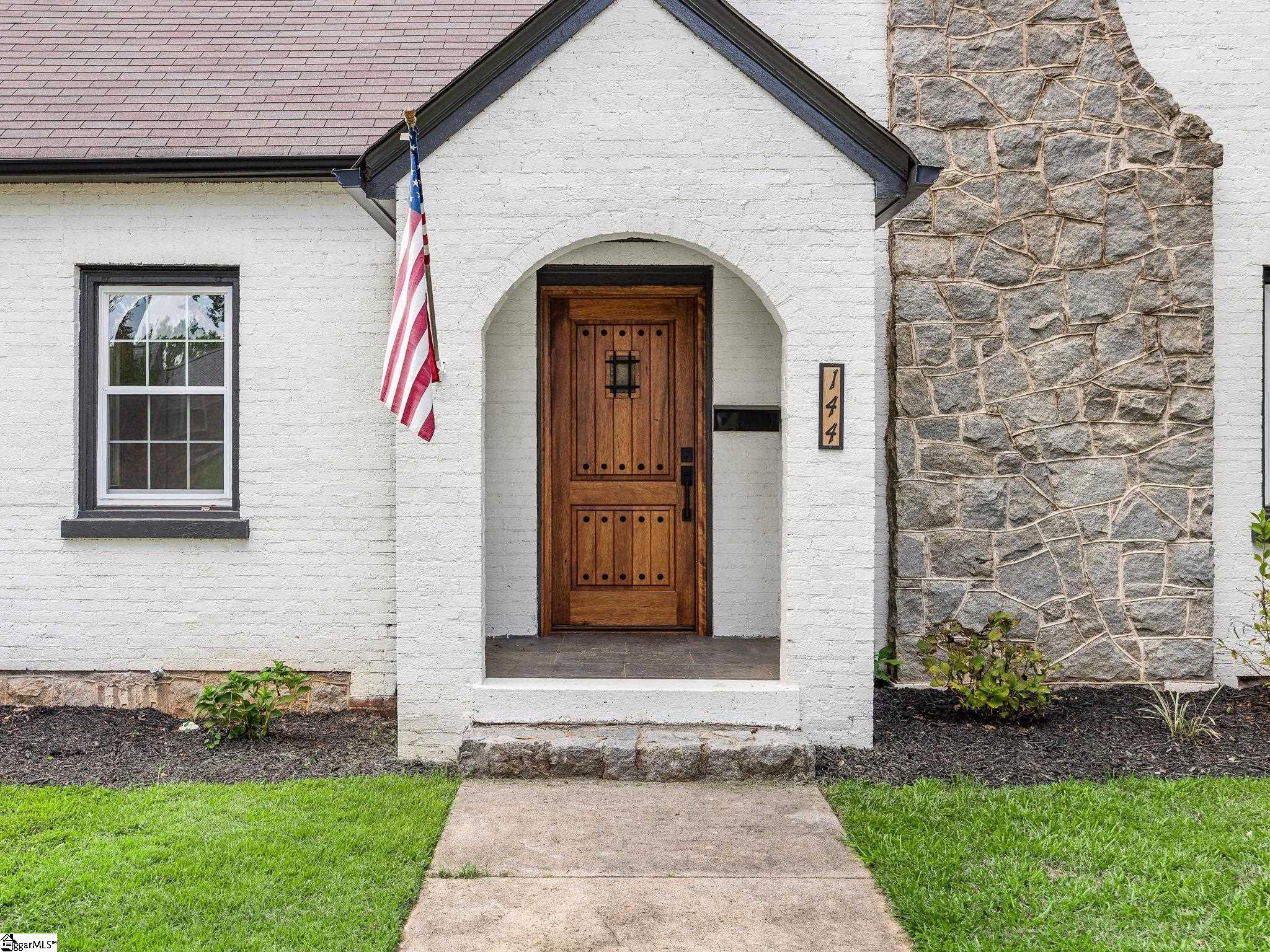 144 E Victoria Road Spartanburg, SC 29301