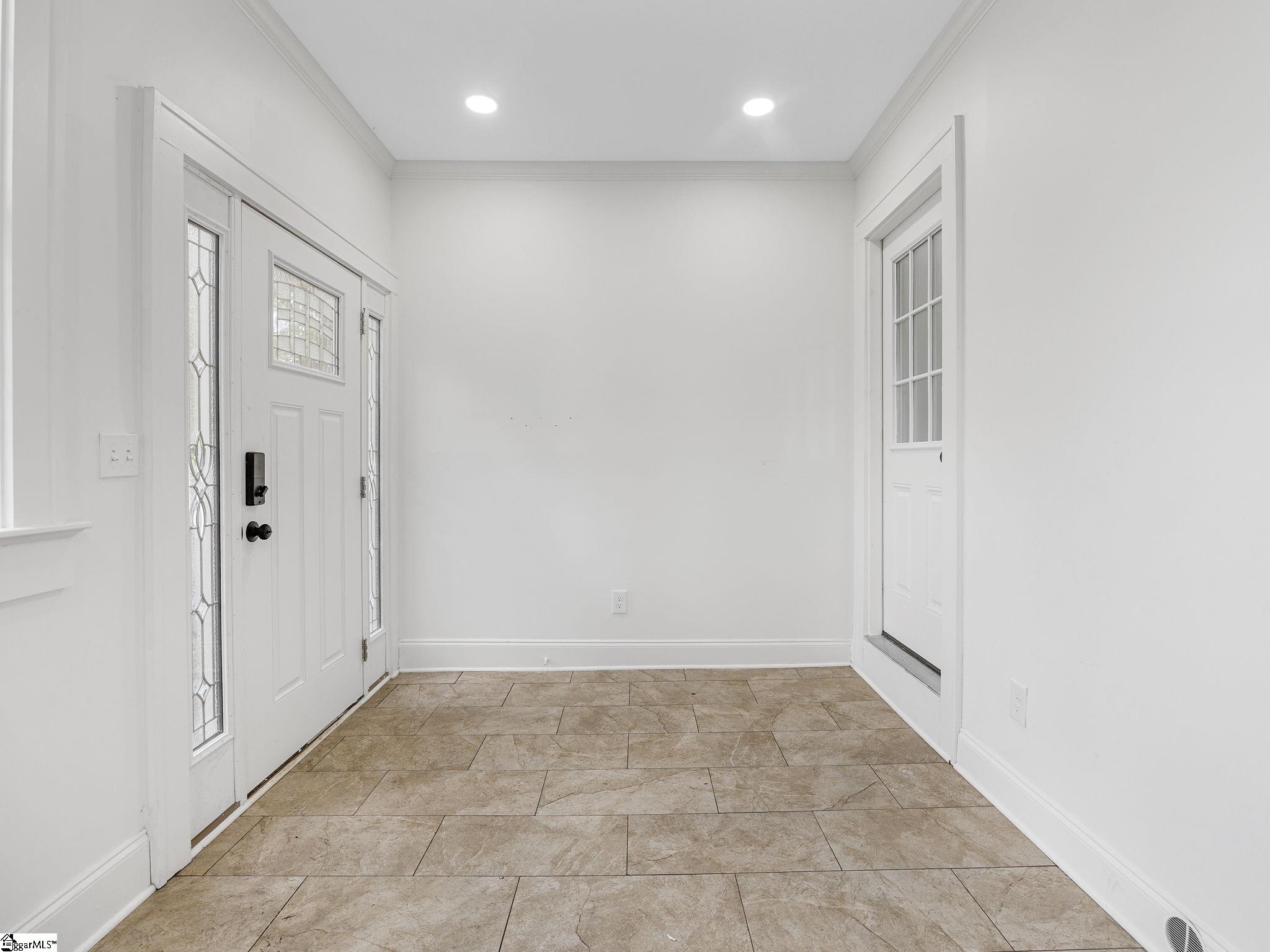 144 E Victoria Road Spartanburg, SC 29301