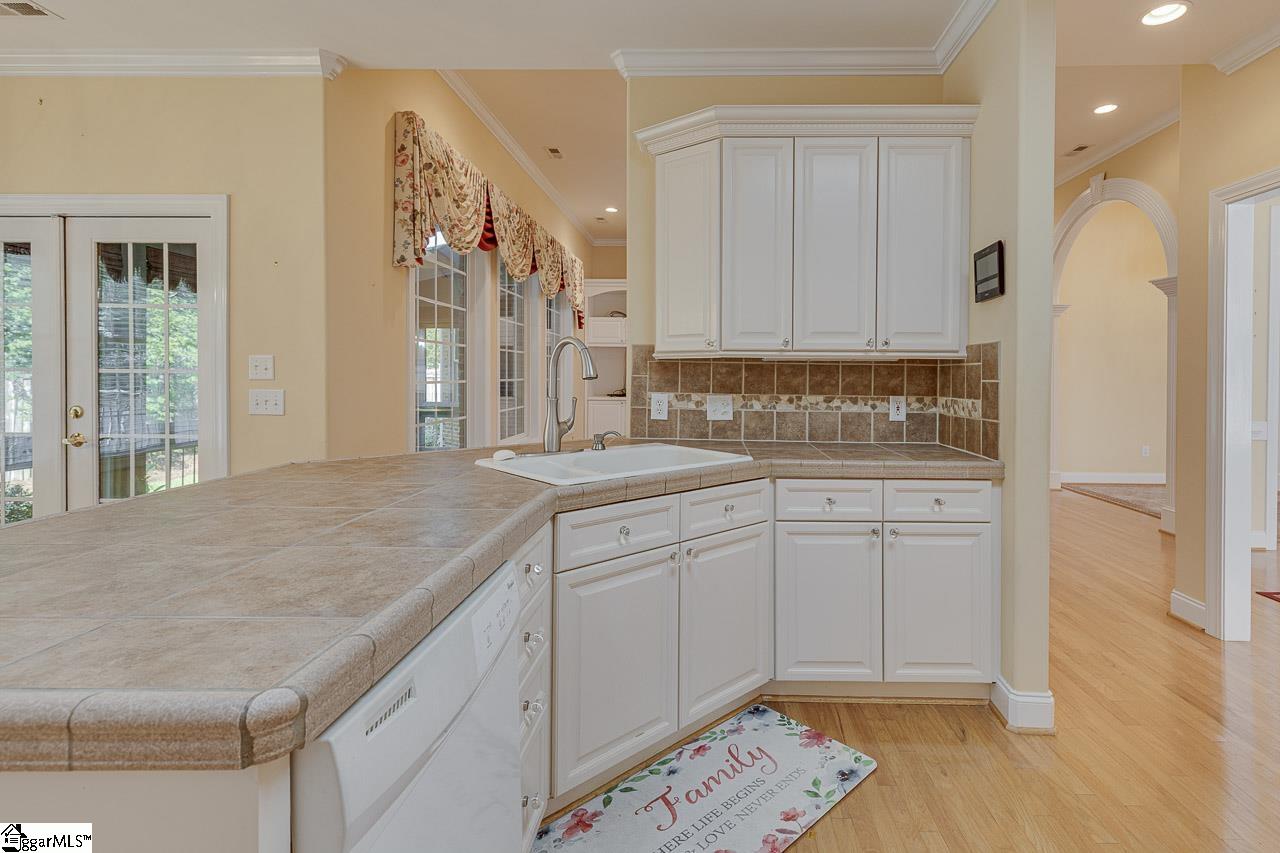 102 Wineberry Way Greenville, SC 29615