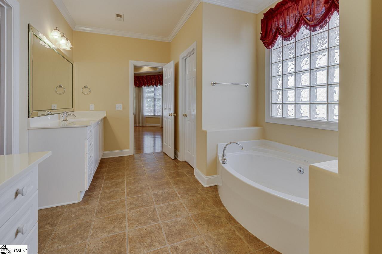 102 Wineberry Way Greenville, SC 29615