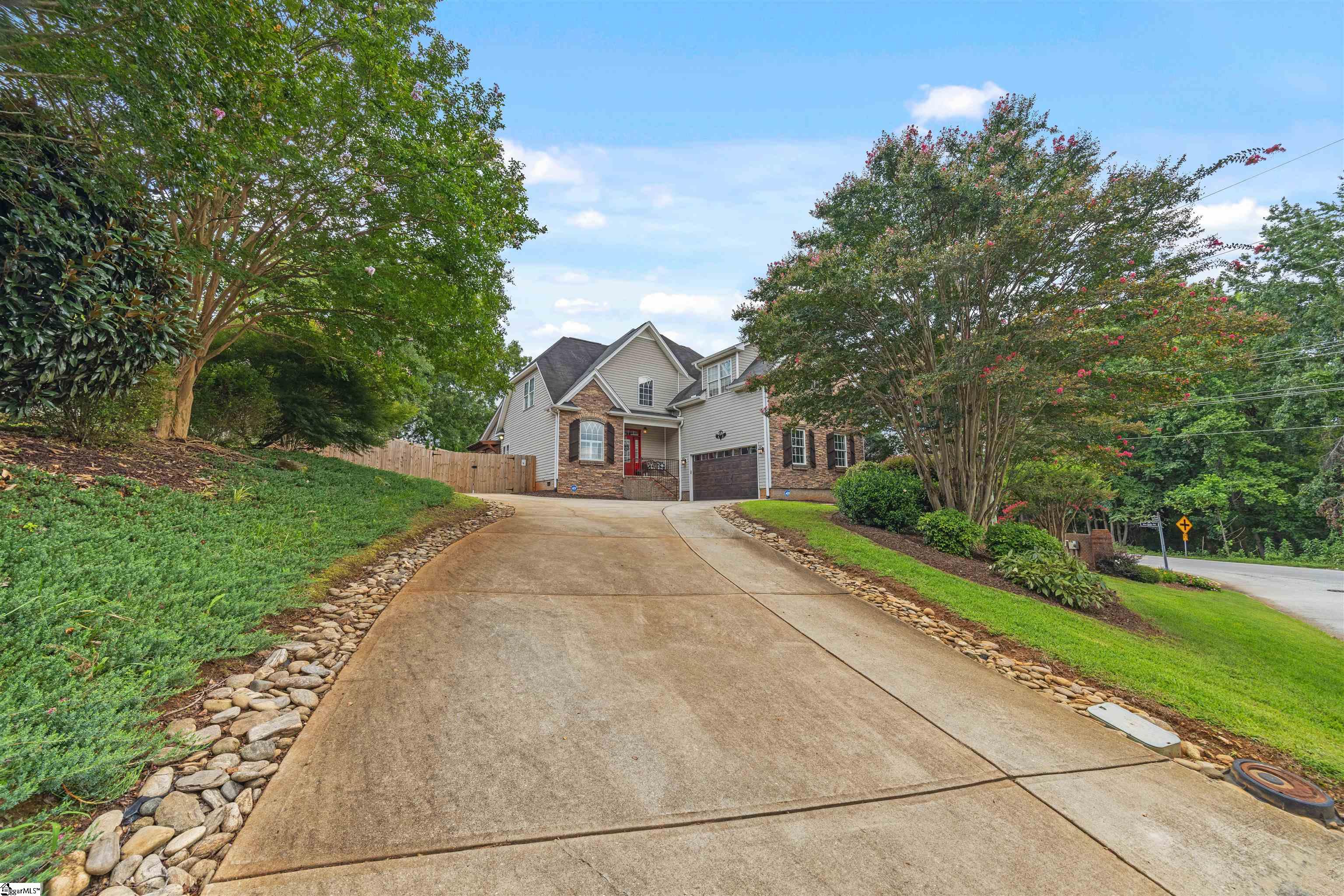 317 Squires Creek Road Simpsonville, SC 29681