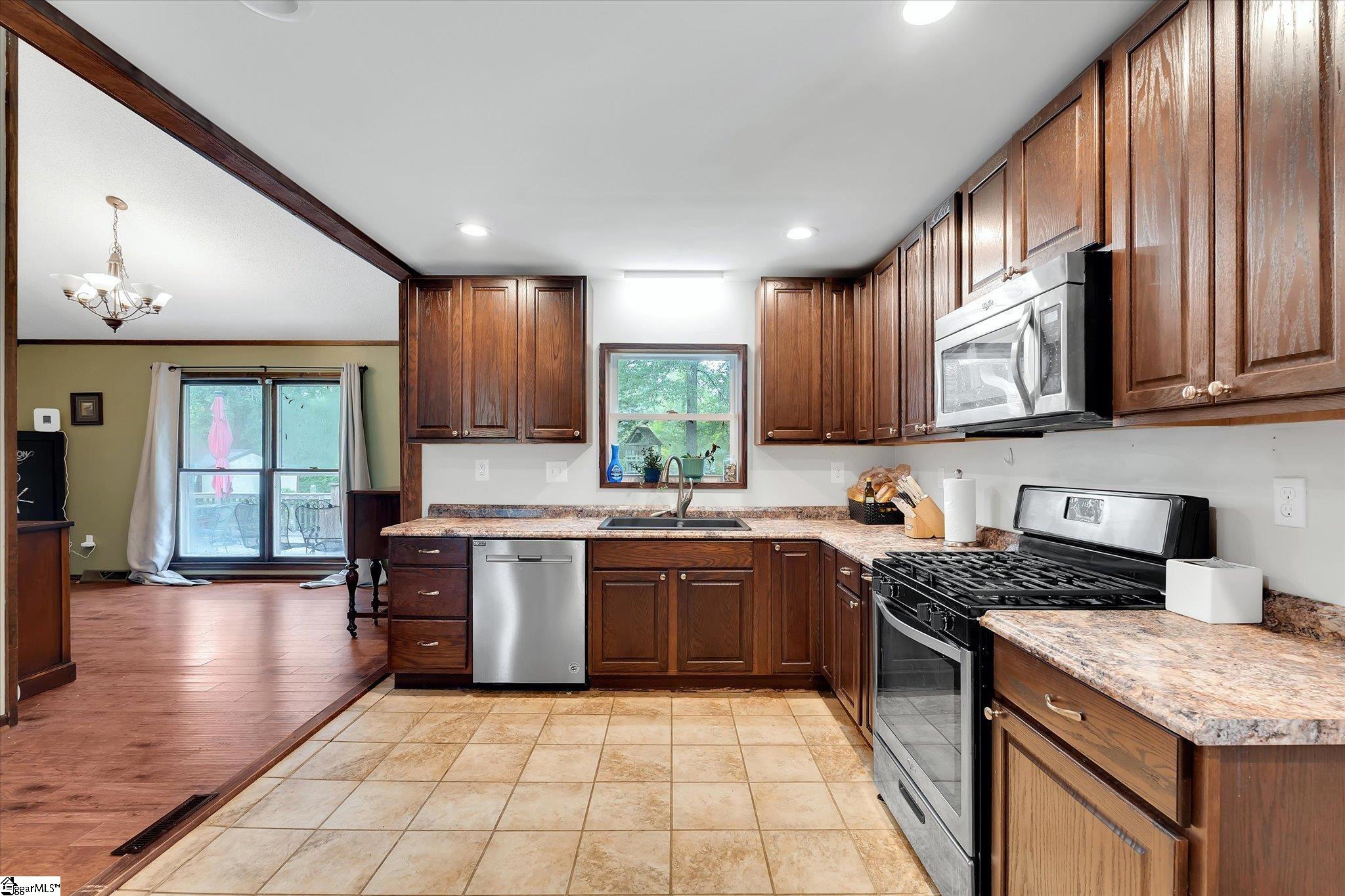 208 Preakness Patti Clinton, SC 29325