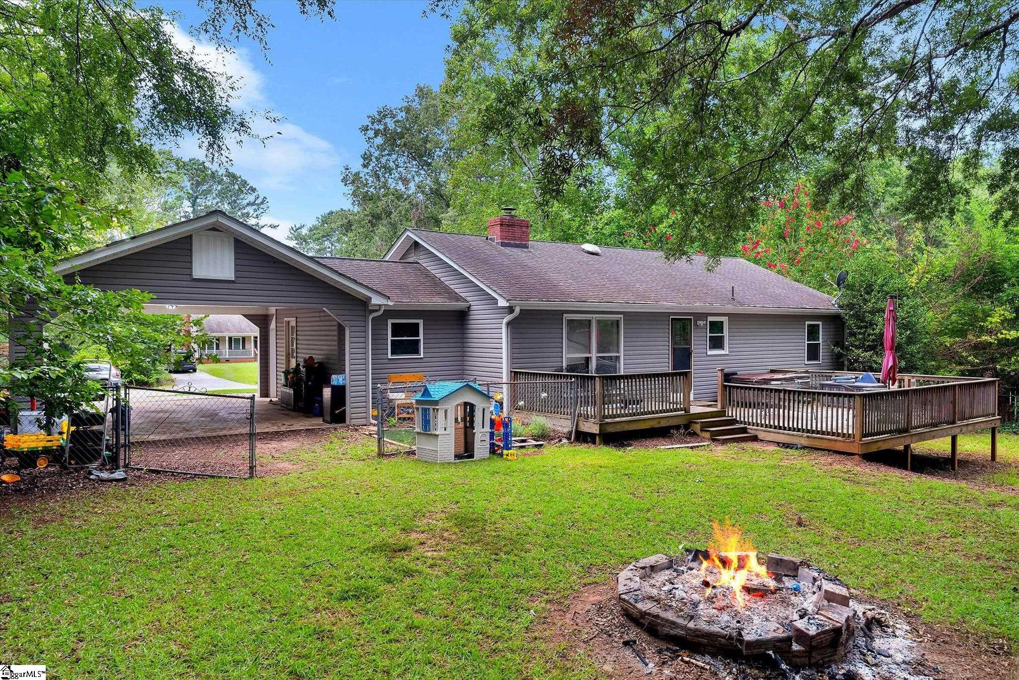 208 Preakness Patti Clinton, SC 29325