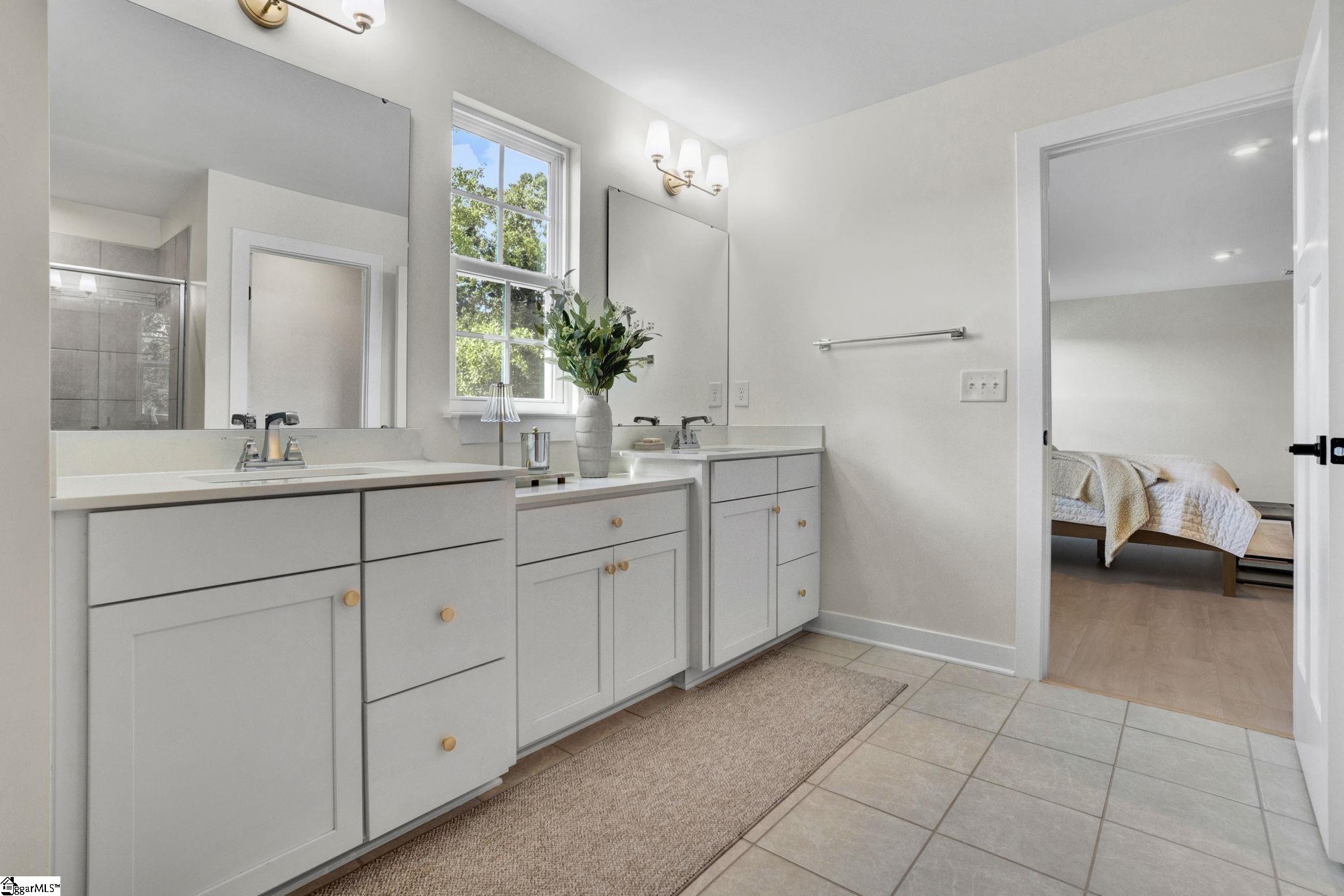 1694 Burtonwood Drive Moore, SC 29369