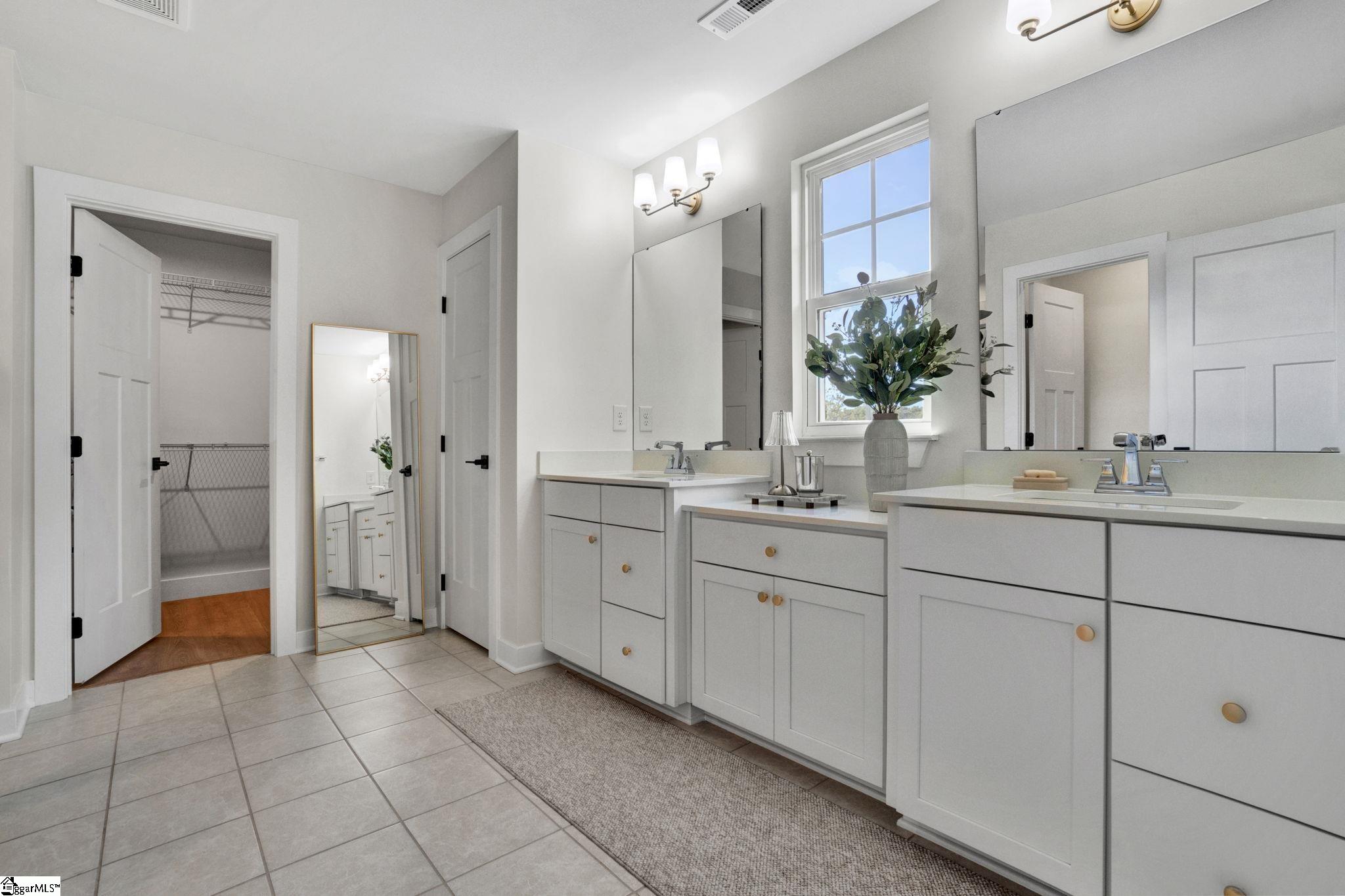 1694 Burtonwood Drive Moore, SC 29369