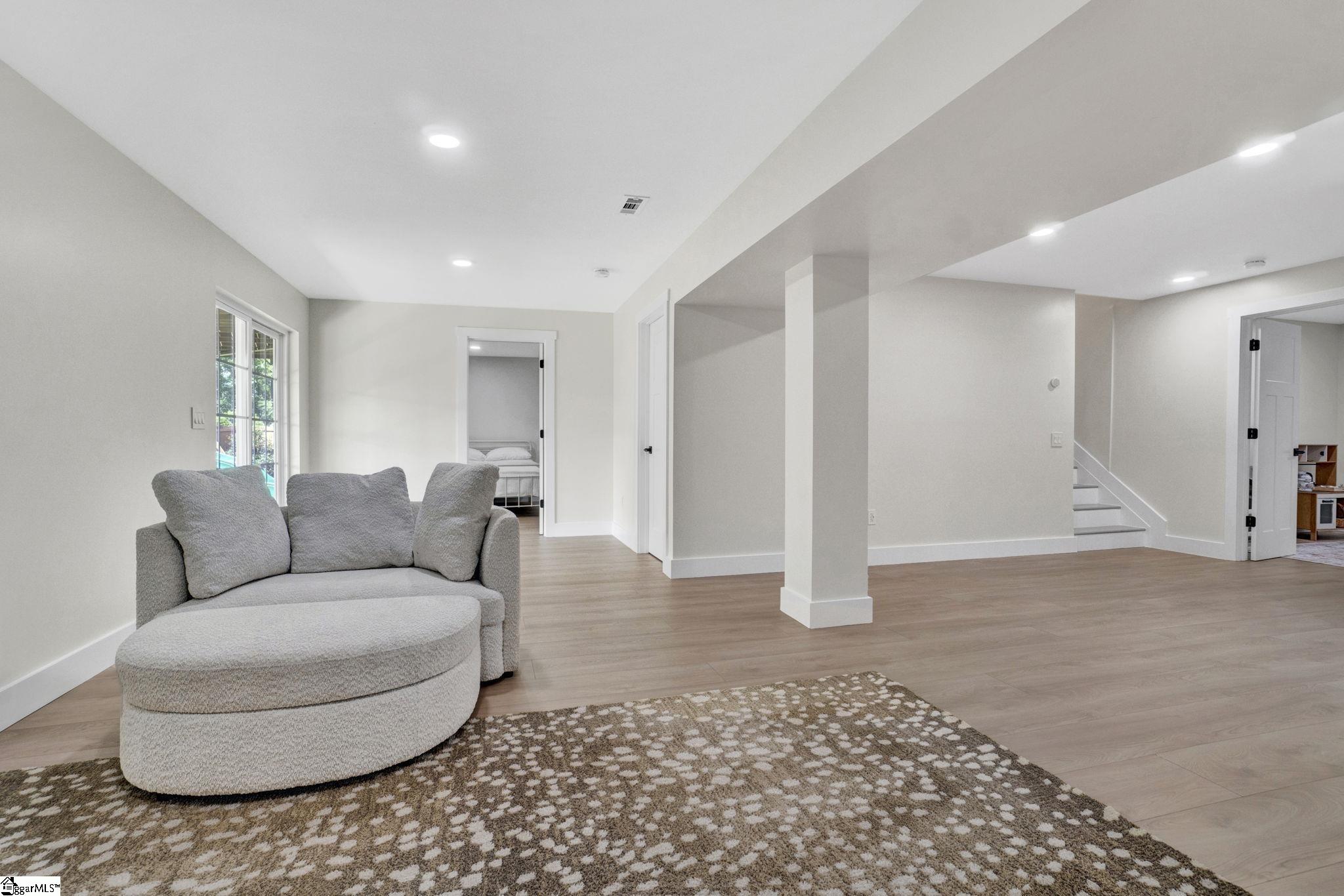 1694 Burtonwood Drive Moore, SC 29369