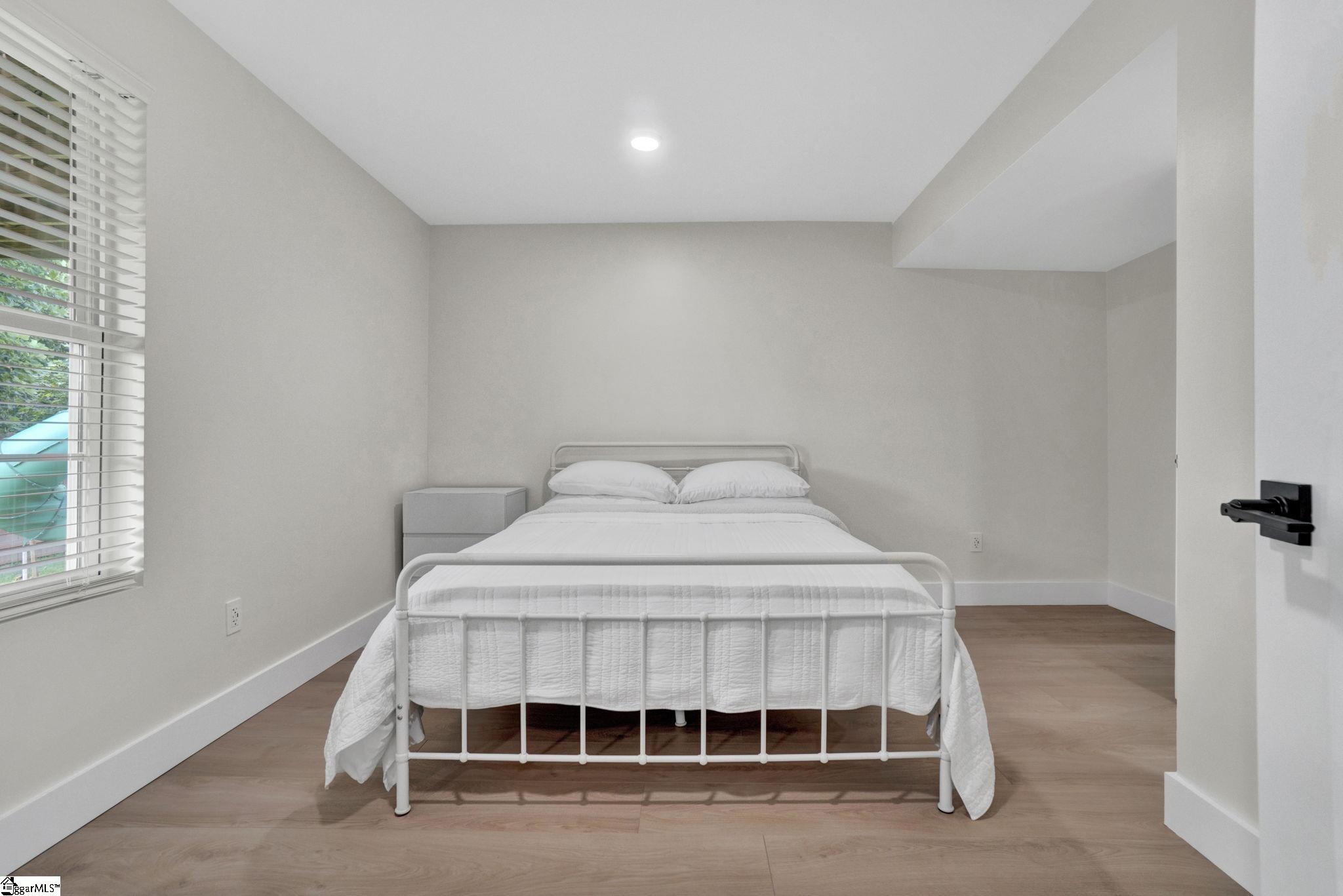 1694 Burtonwood Drive Moore, SC 29369