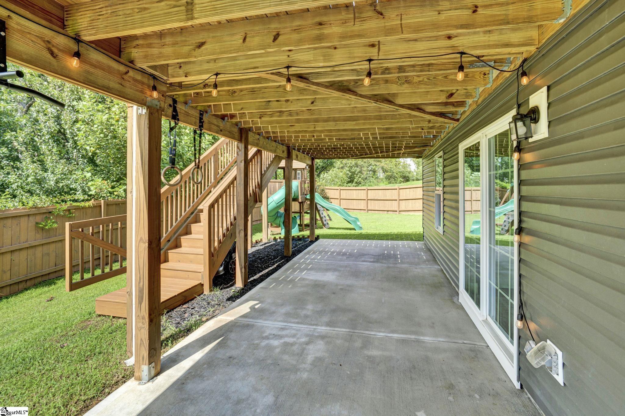 1694 Burtonwood Drive Moore, SC 29369