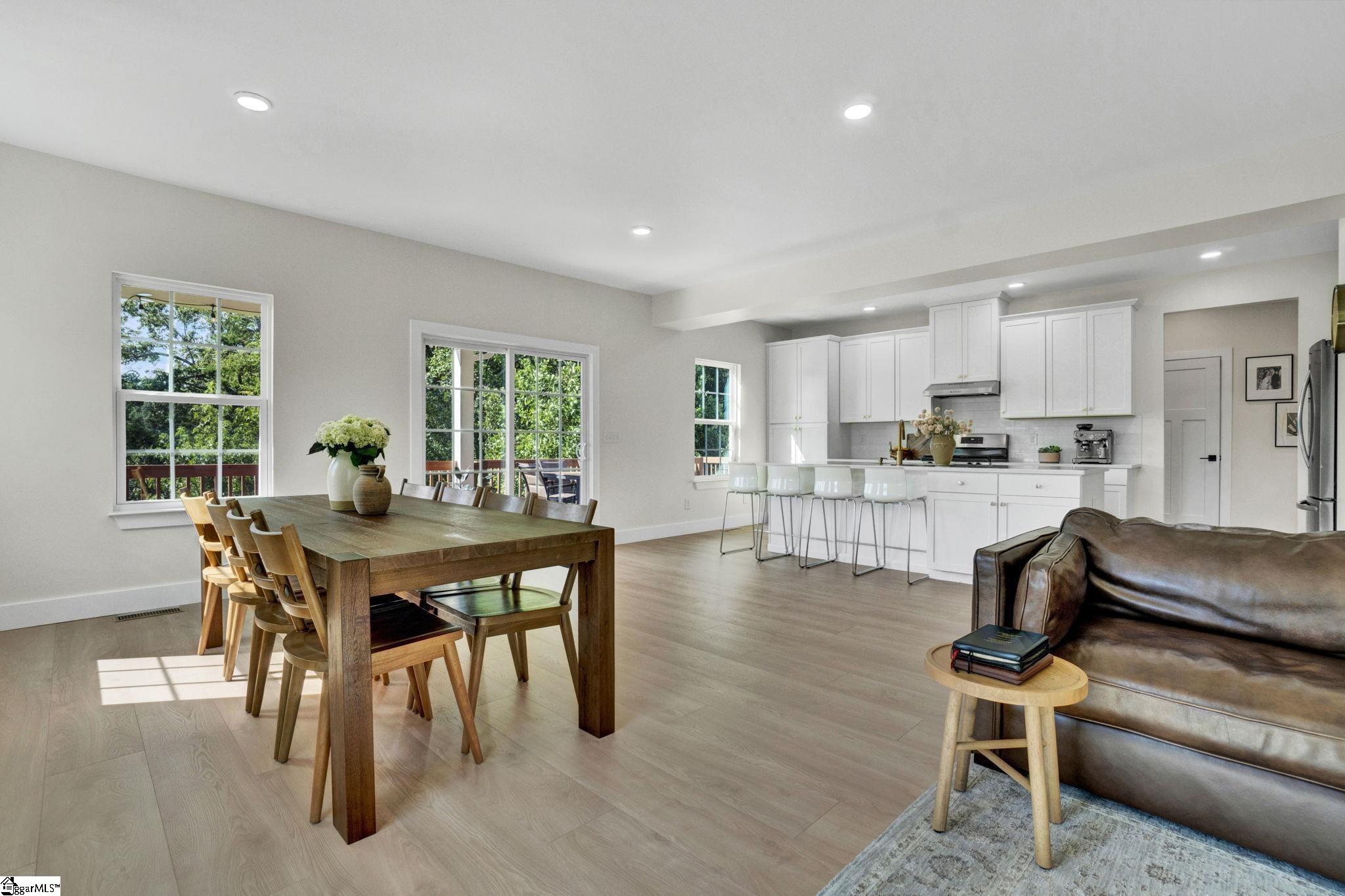 1694 Burtonwood Drive Moore, SC 29369