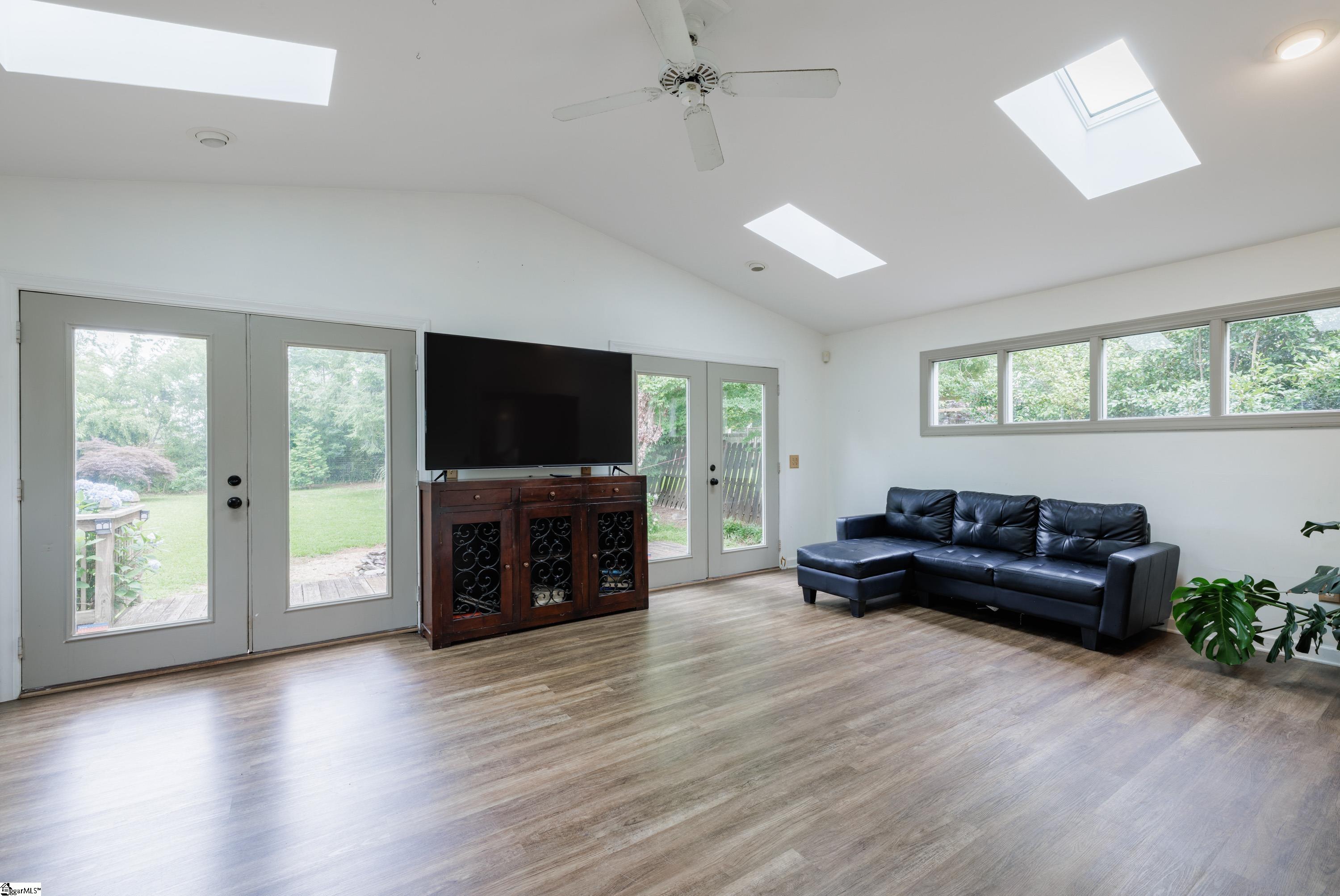 222 Buist Avenue Greenville, SC 29609
