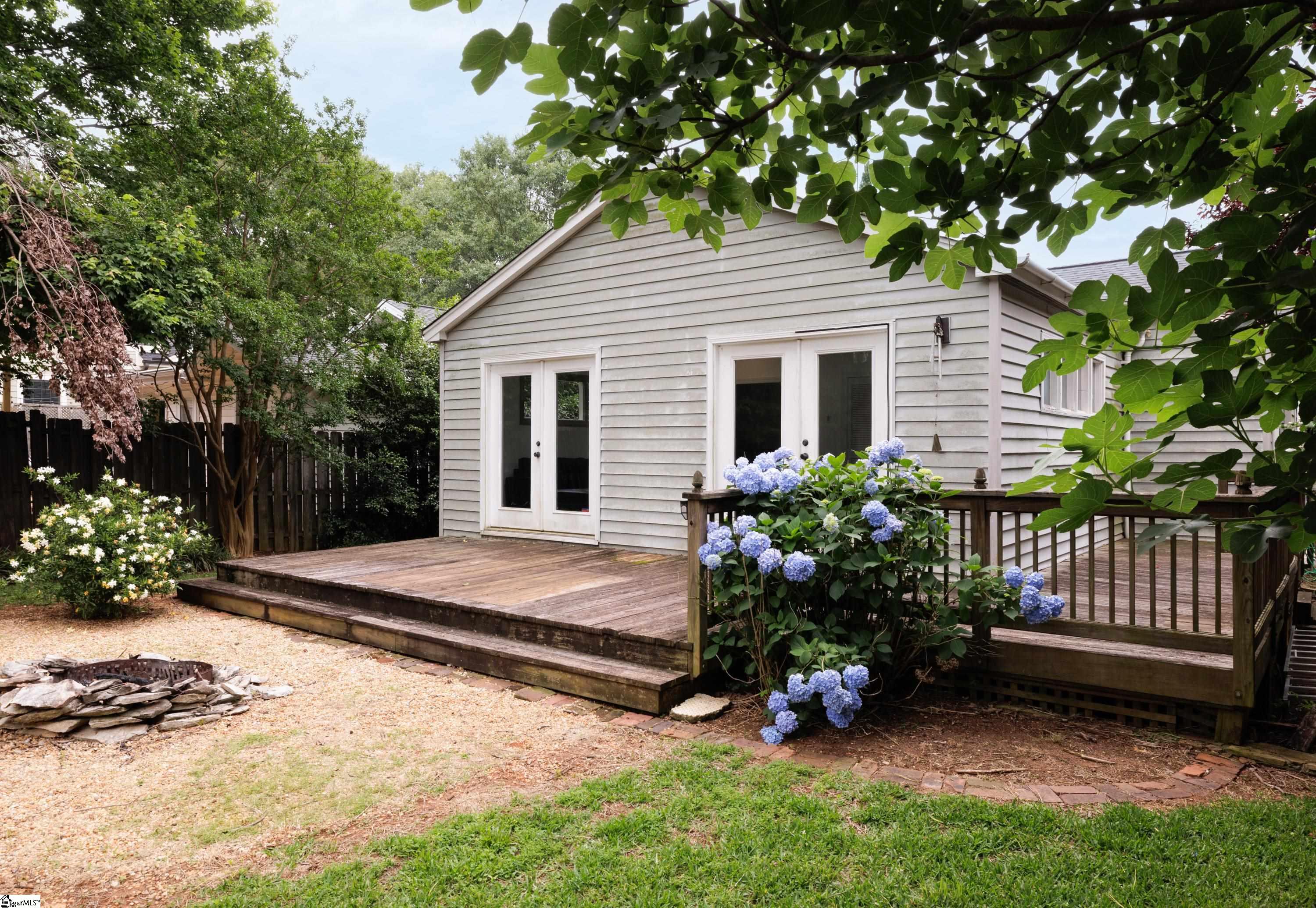 222 Buist Avenue Greenville, SC 29609