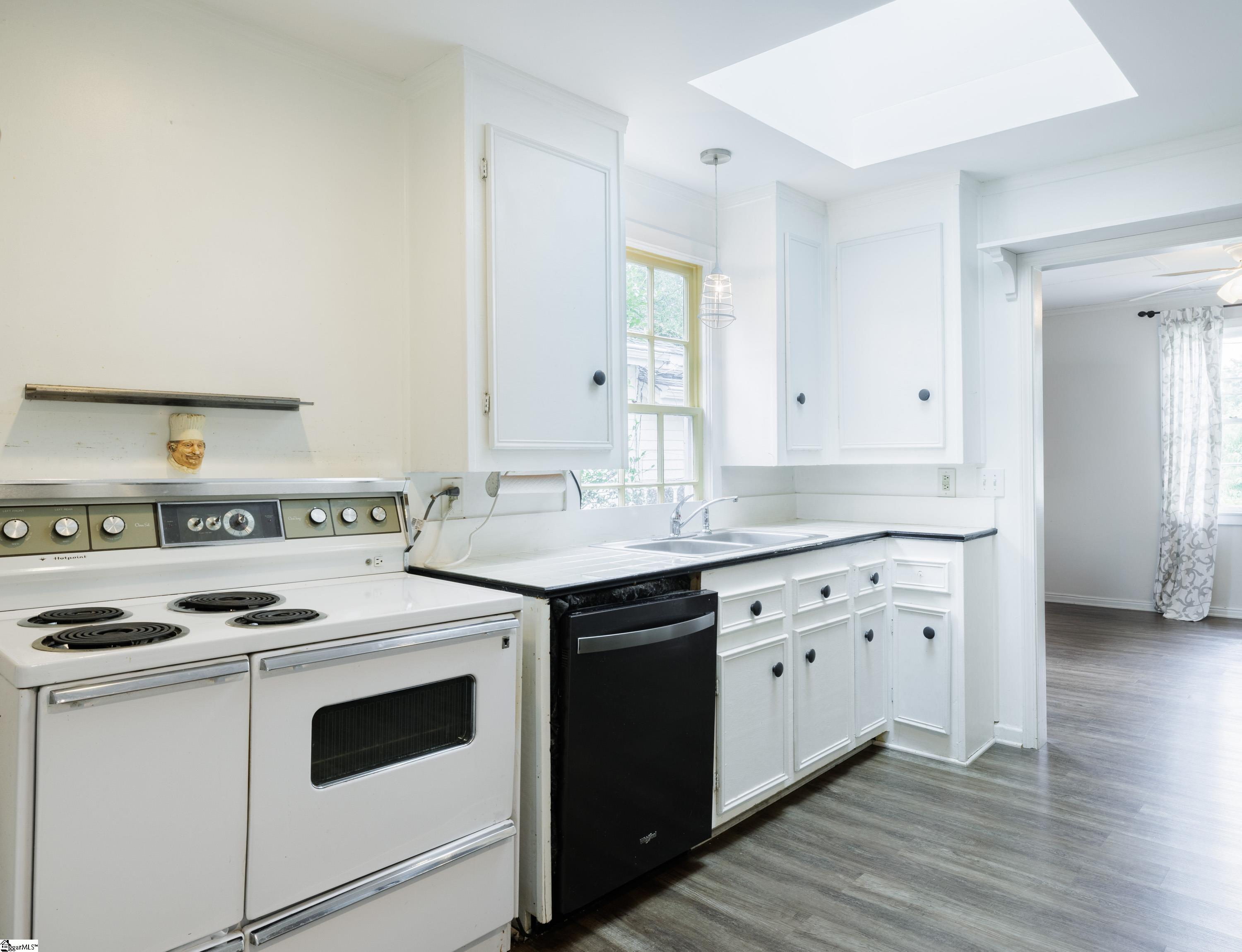 222 Buist Avenue Greenville, SC 29609