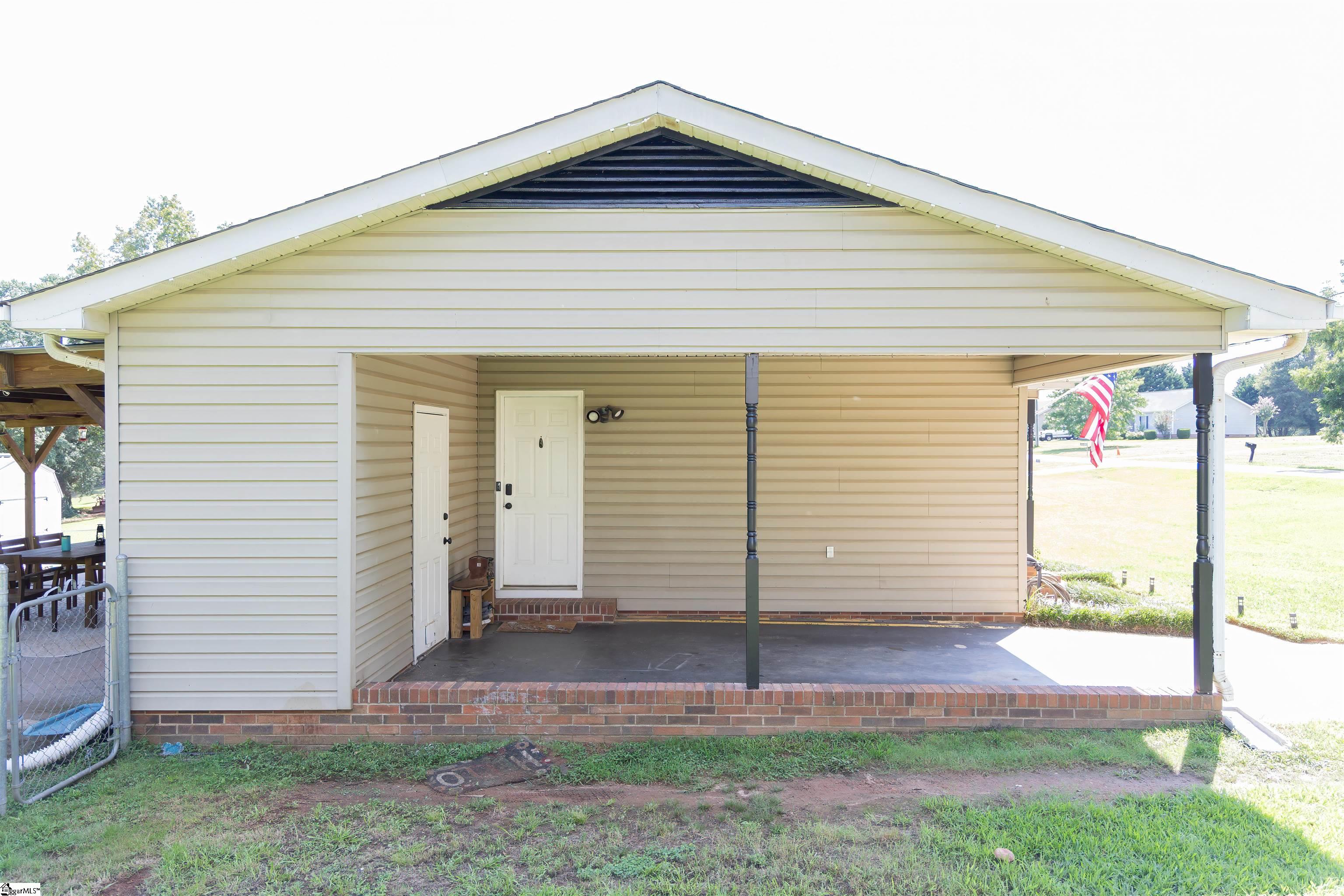 1208 Five Forks Road Pendelton, SC 29670