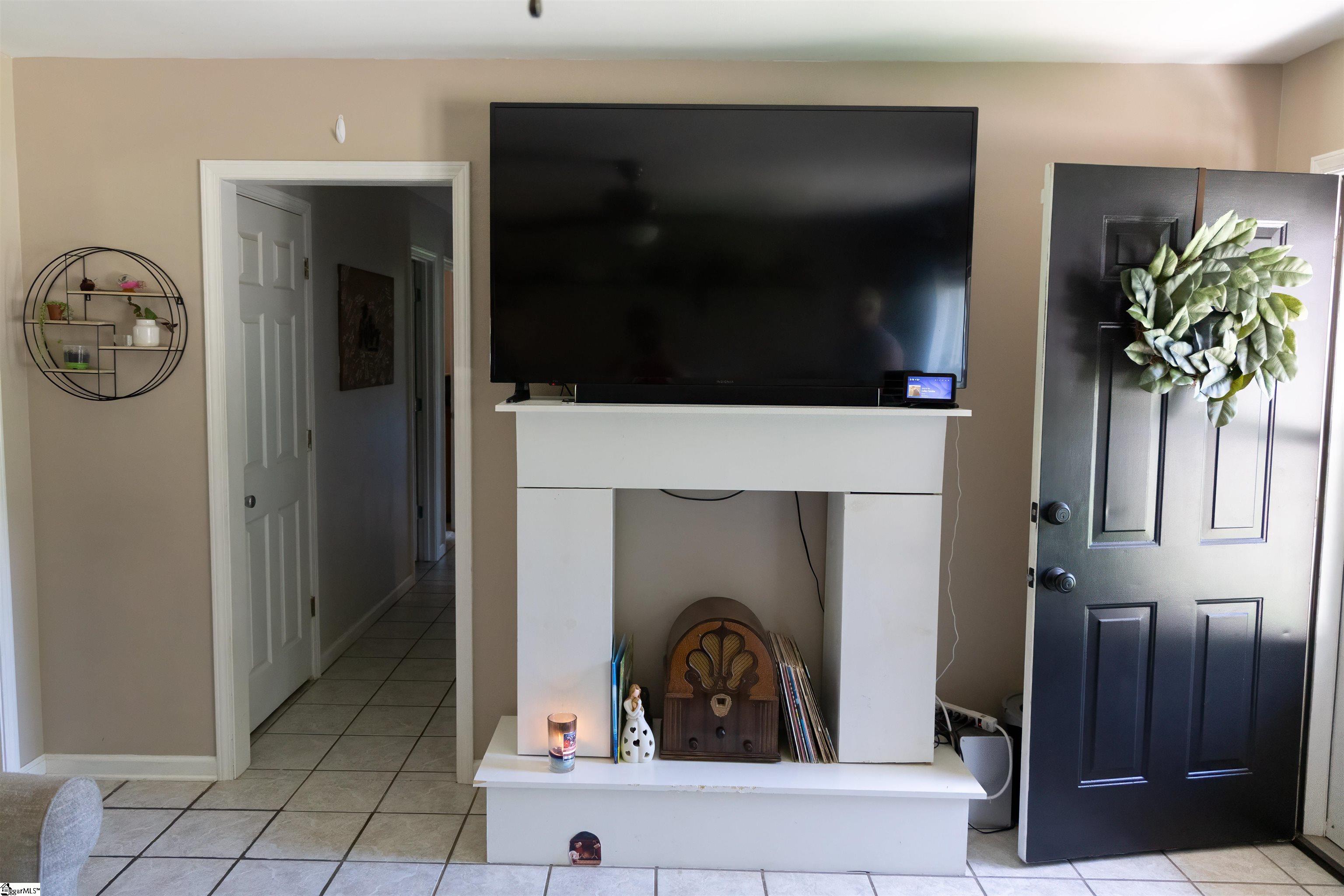 1208 Five Forks Road Pendelton, SC 29670