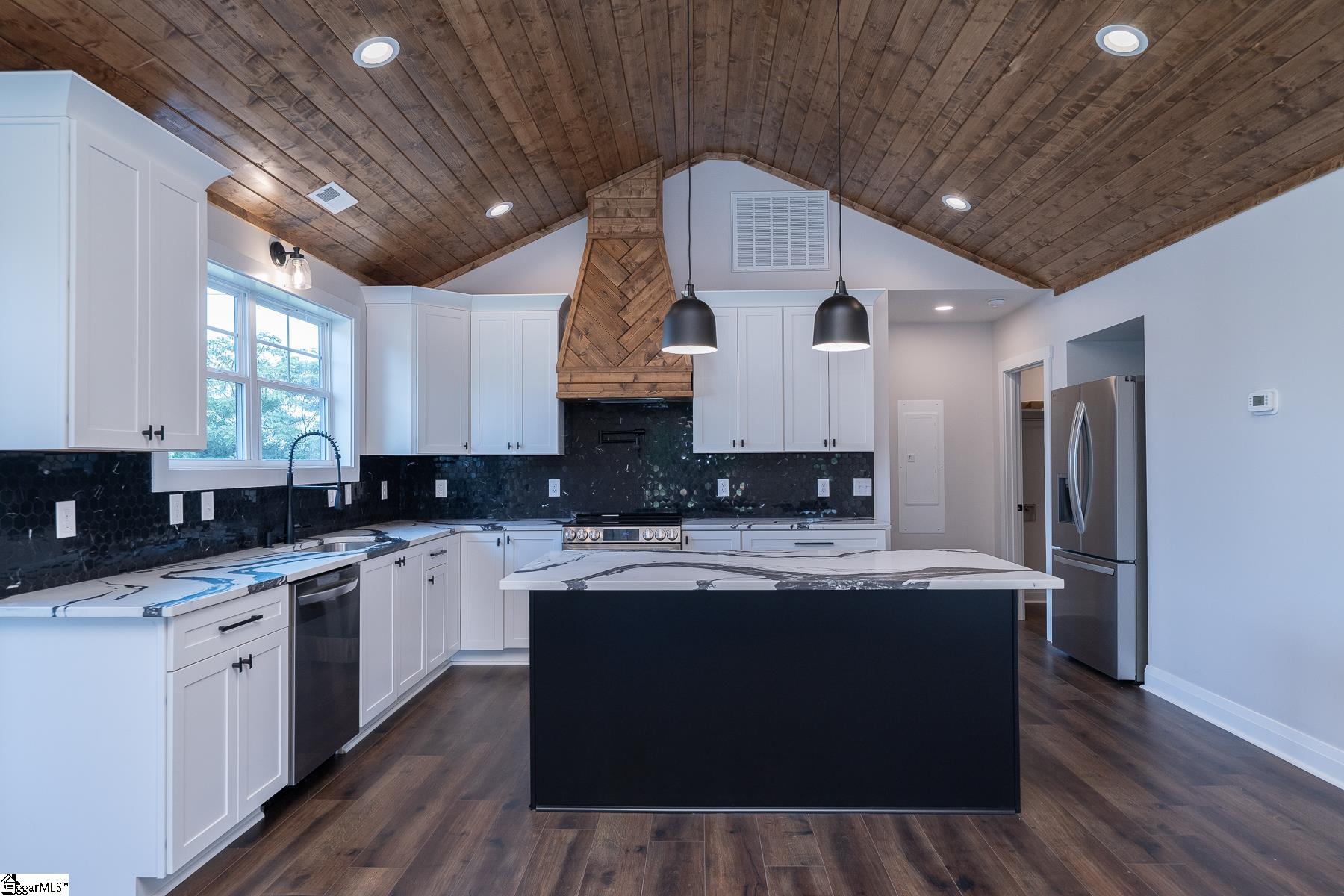 15 Evelyn Avenue Greenville, SC 29607