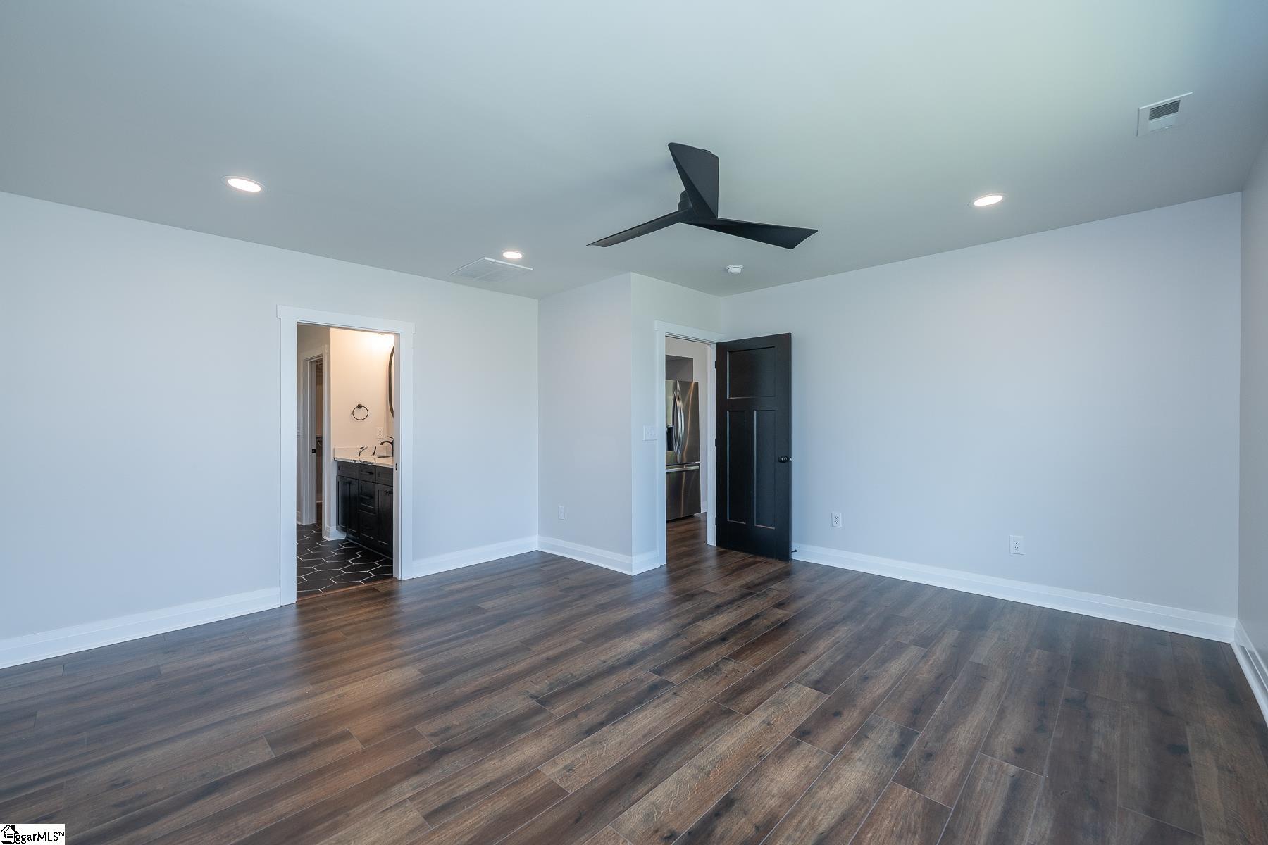 15 Evelyn Avenue Greenville, SC 29607