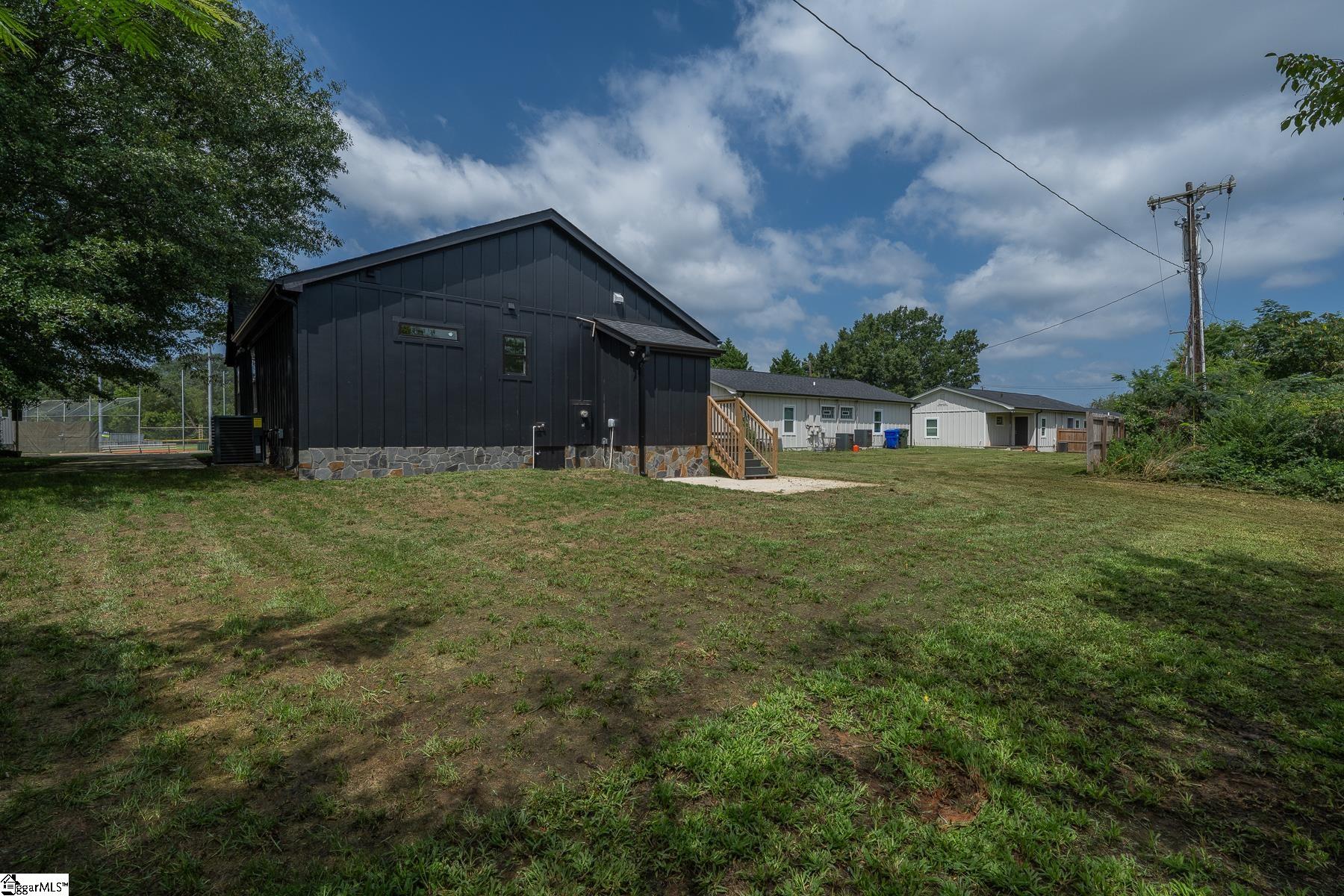15 Evelyn Avenue Greenville, SC 29607