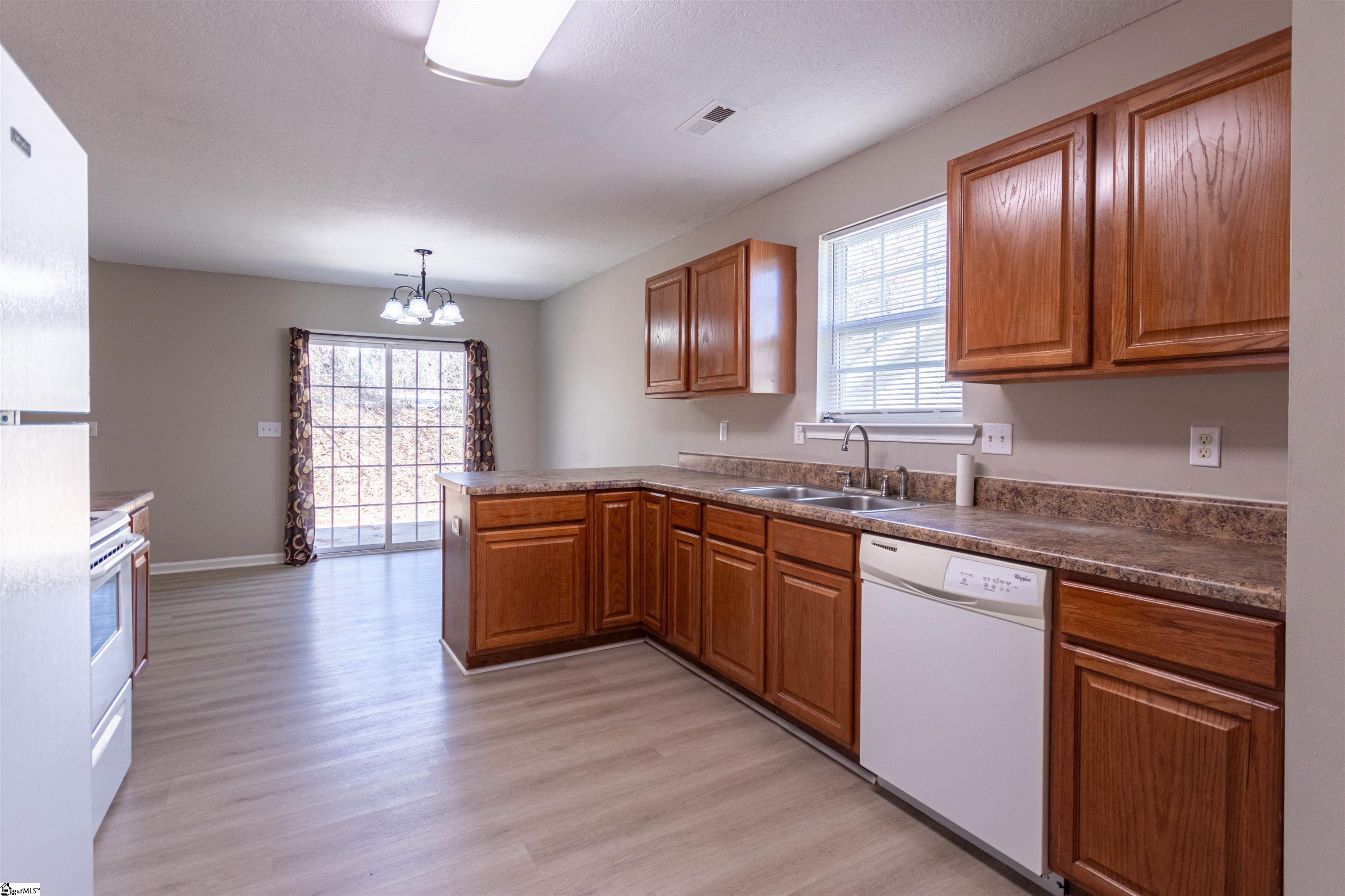 151 Stockbridge Drive Spartanburg, SC 29301