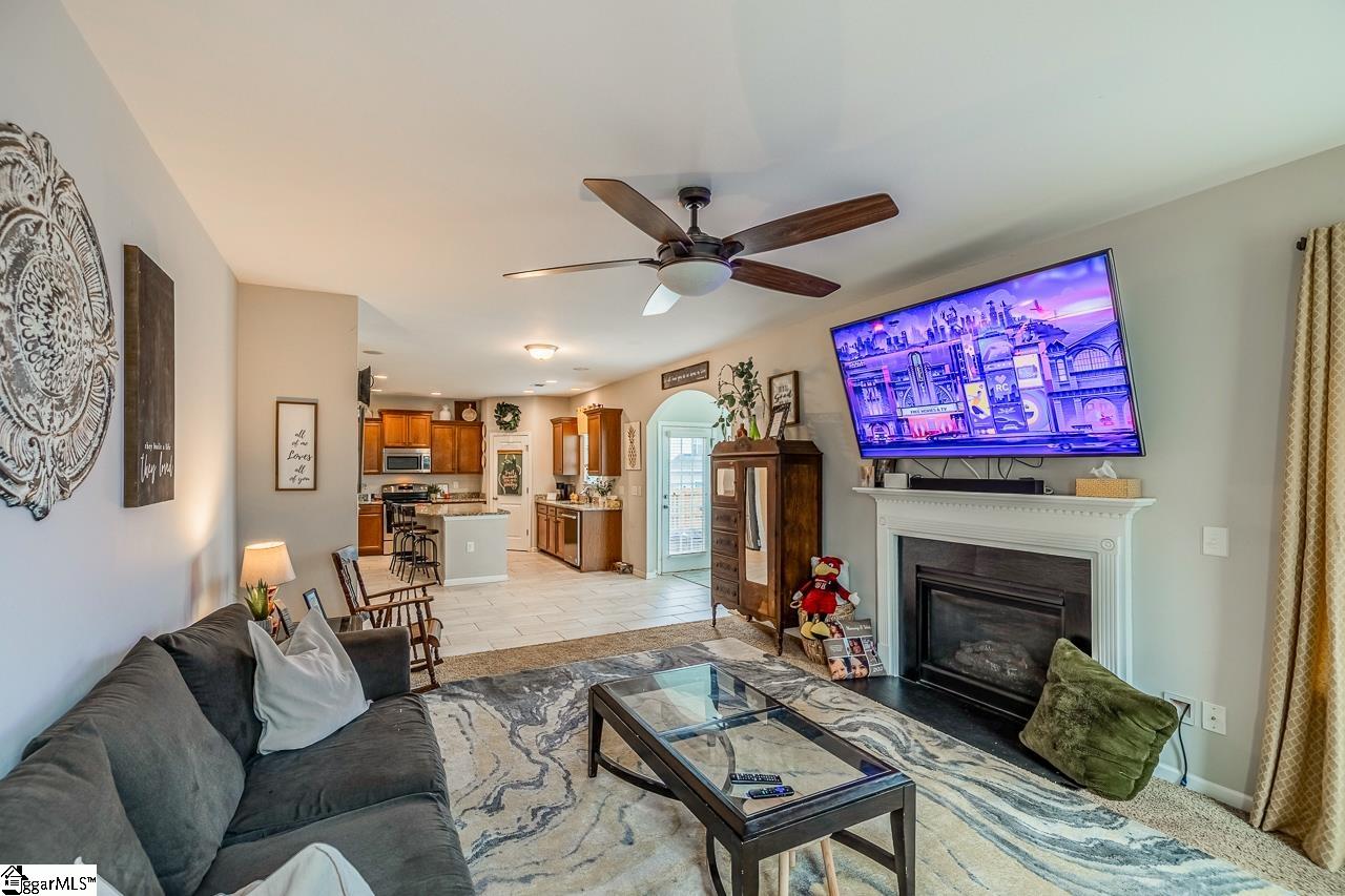 208 Castleton Circle Boiling Springs, SC 29316
