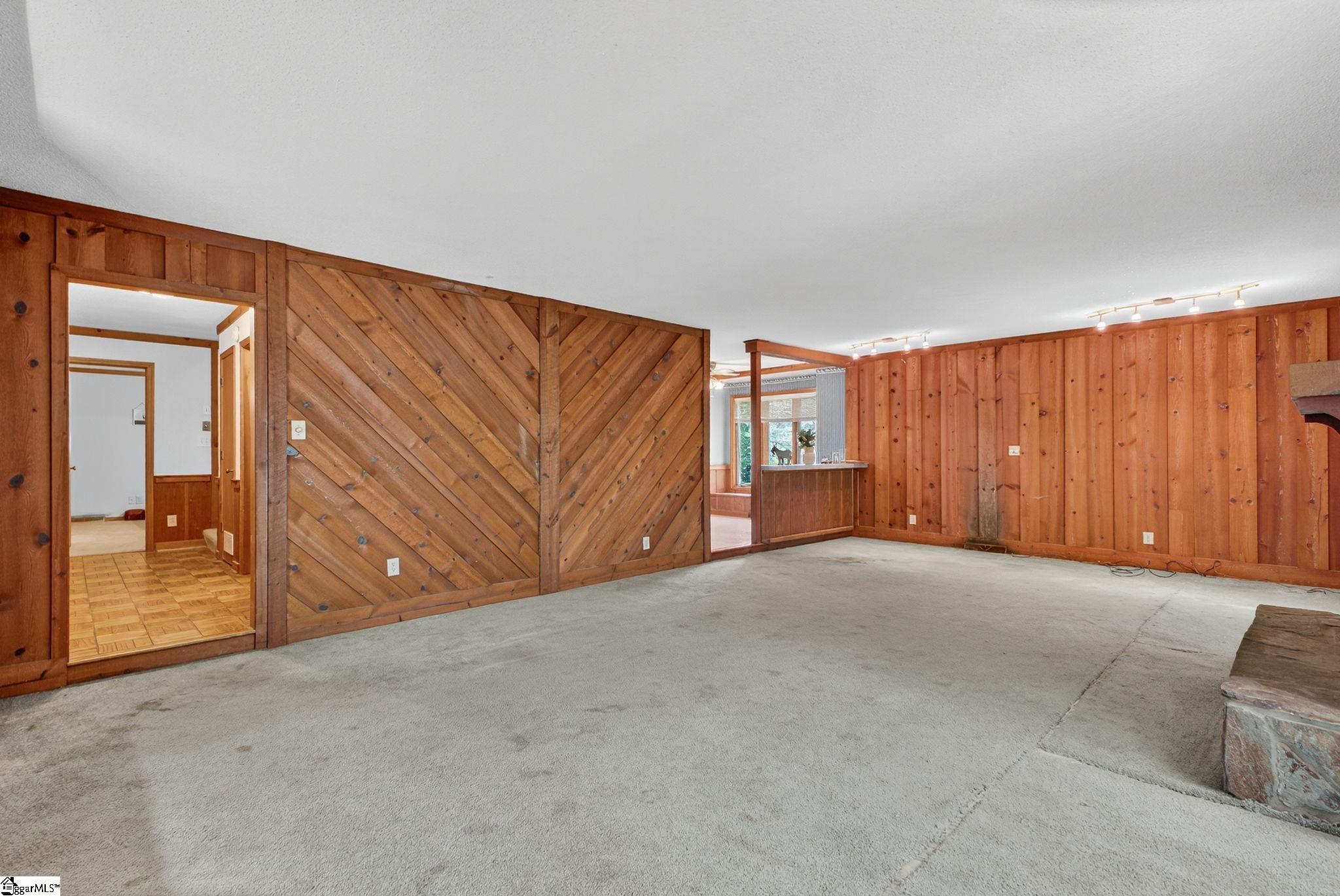 291 Dean Road Greer, SC 29651