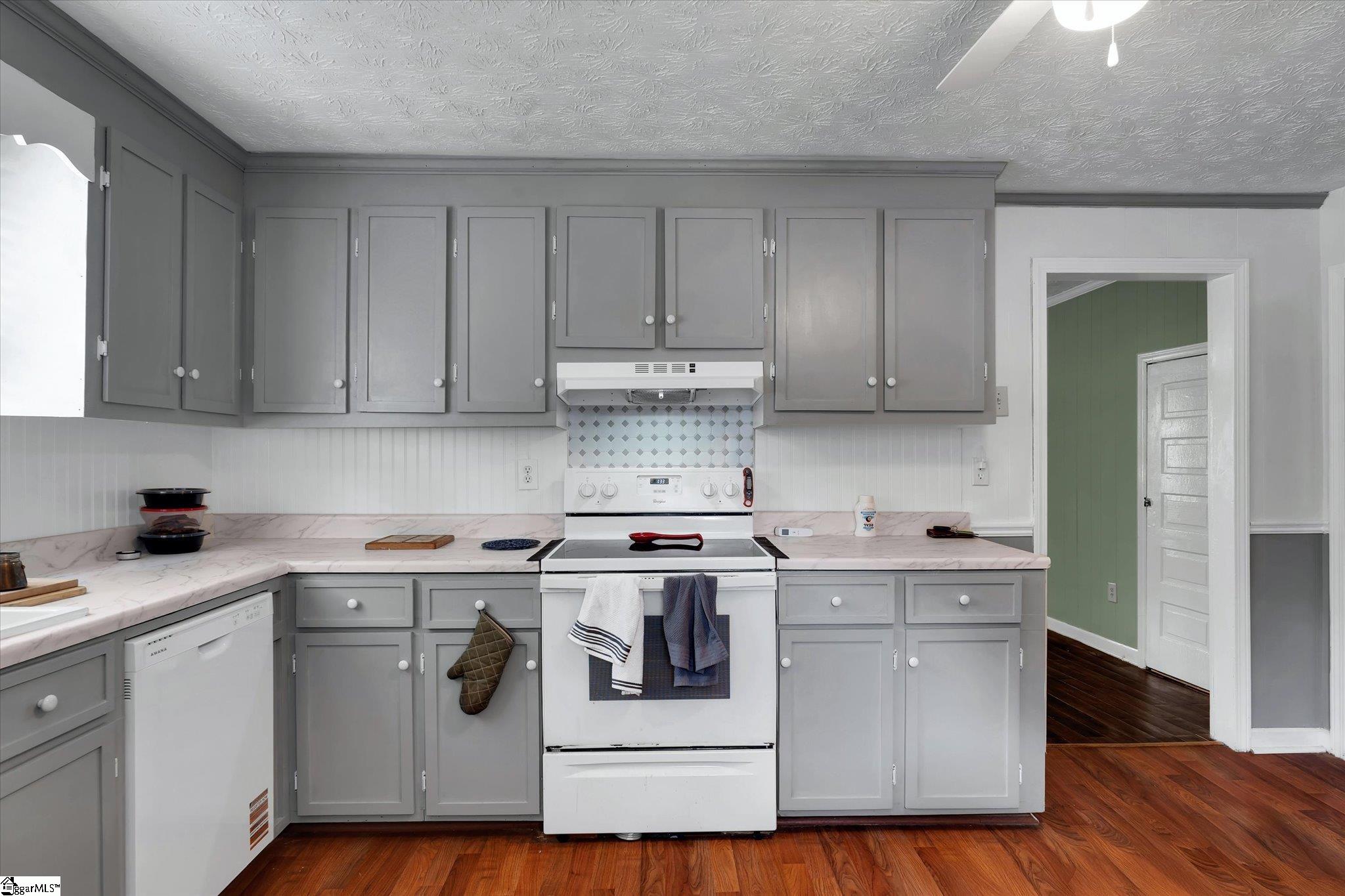 201 S 7th Street Easley, SC 29640-3425