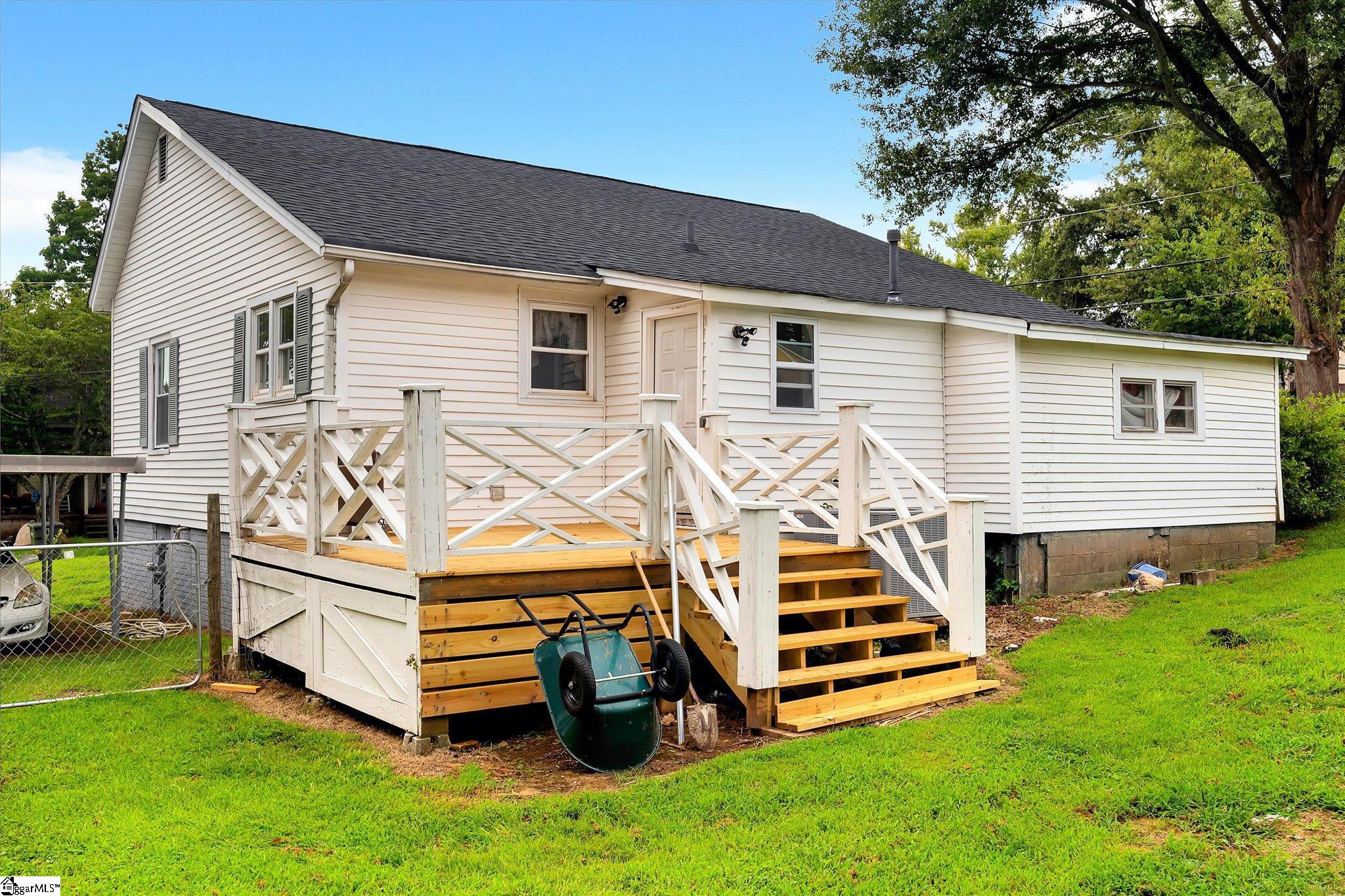 201 S 7th Street Easley, SC 29640-3425