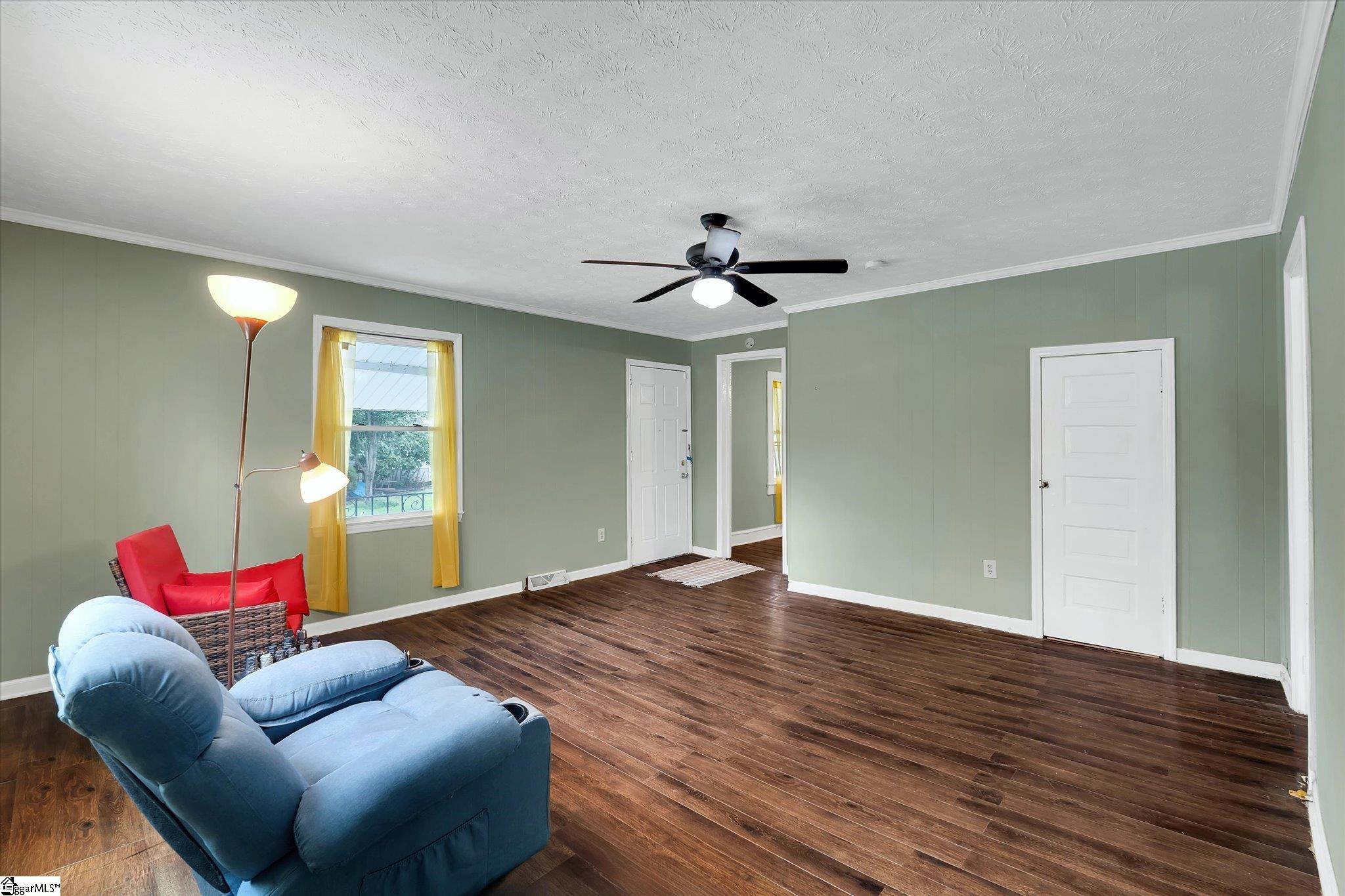 201 S 7th Street Easley, SC 29640-3425