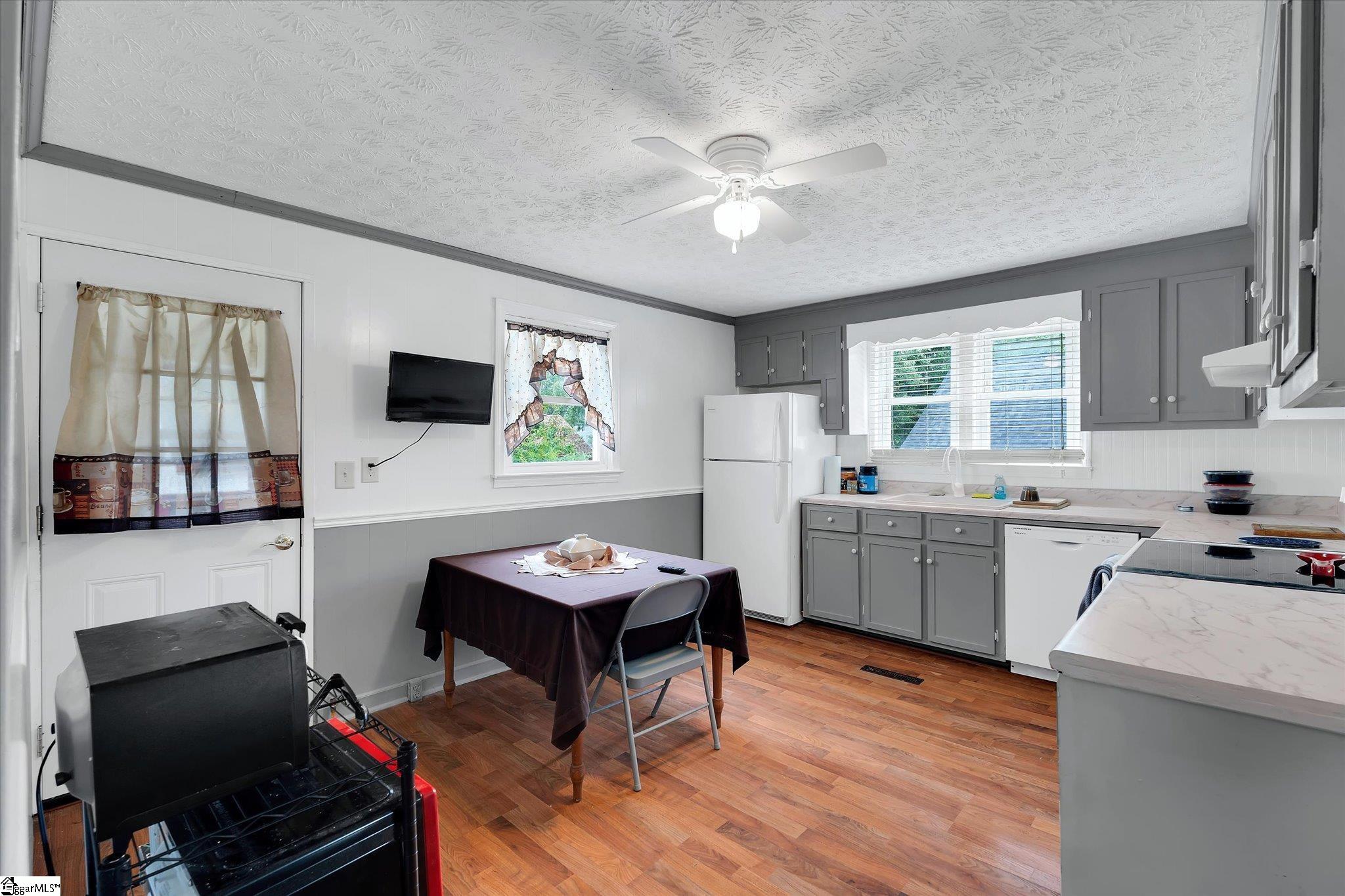 201 S 7th Street Easley, SC 29640-3425