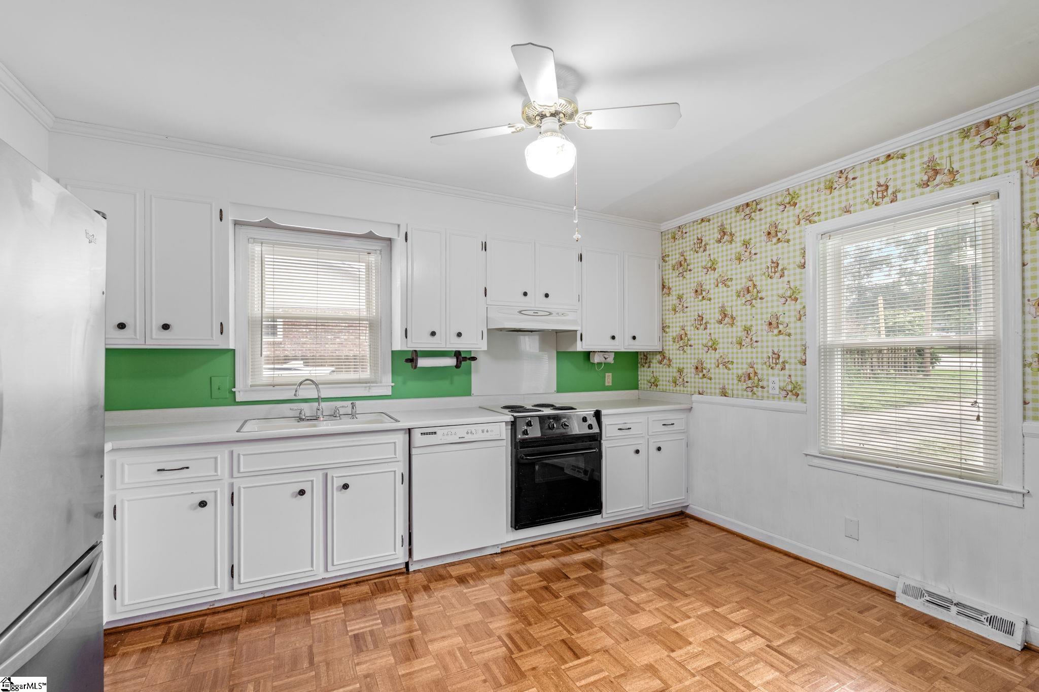 314 Heathwood Drive Taylors, SC 29687
