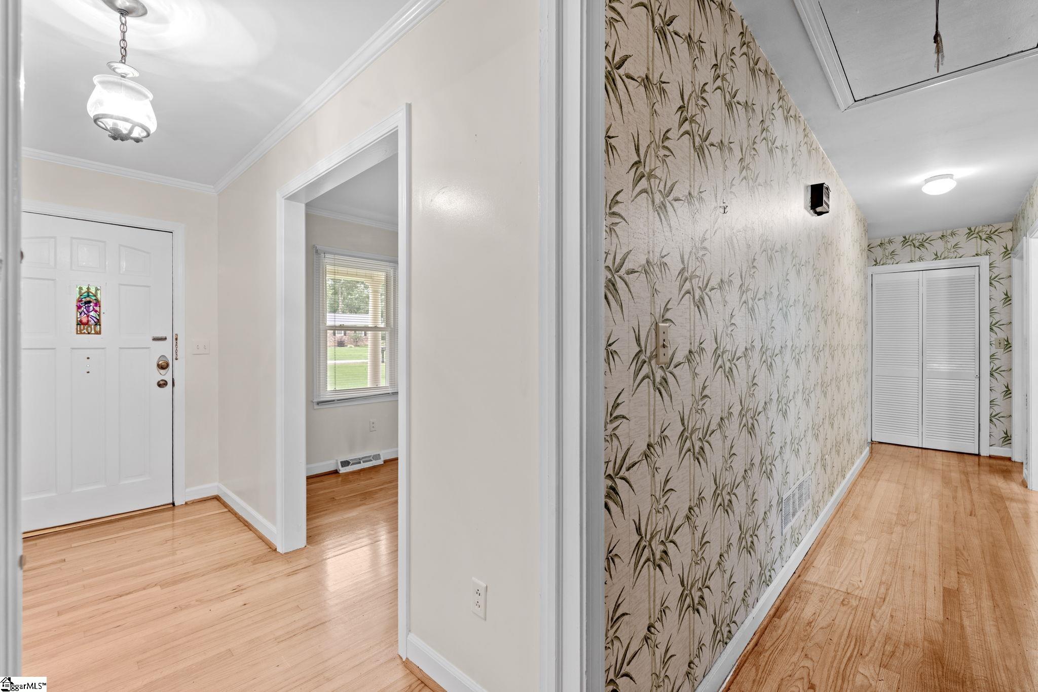 314 Heathwood Drive Taylors, SC 29687