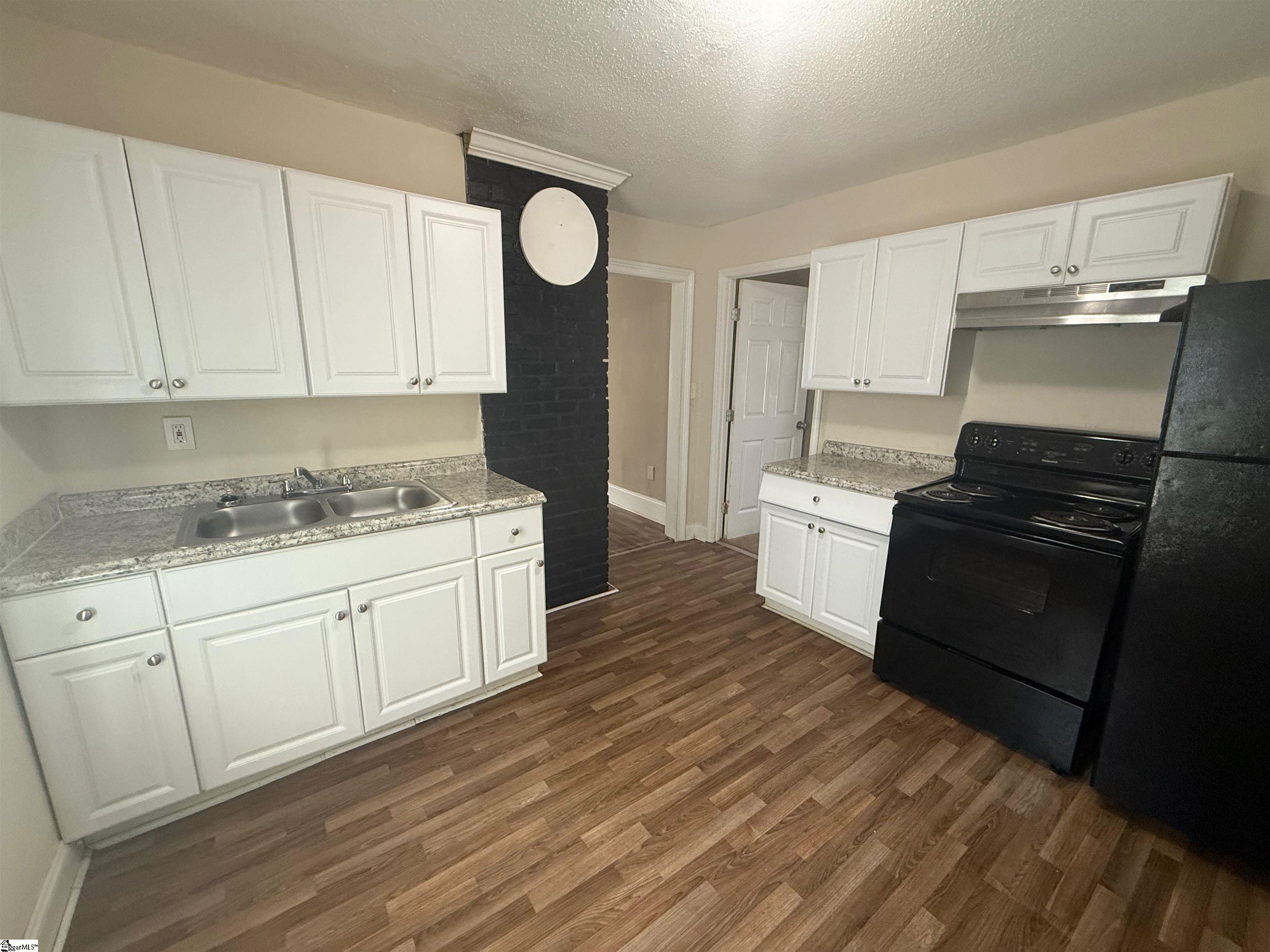 216 Spartanburg Street Greenville, SC 29607-1023