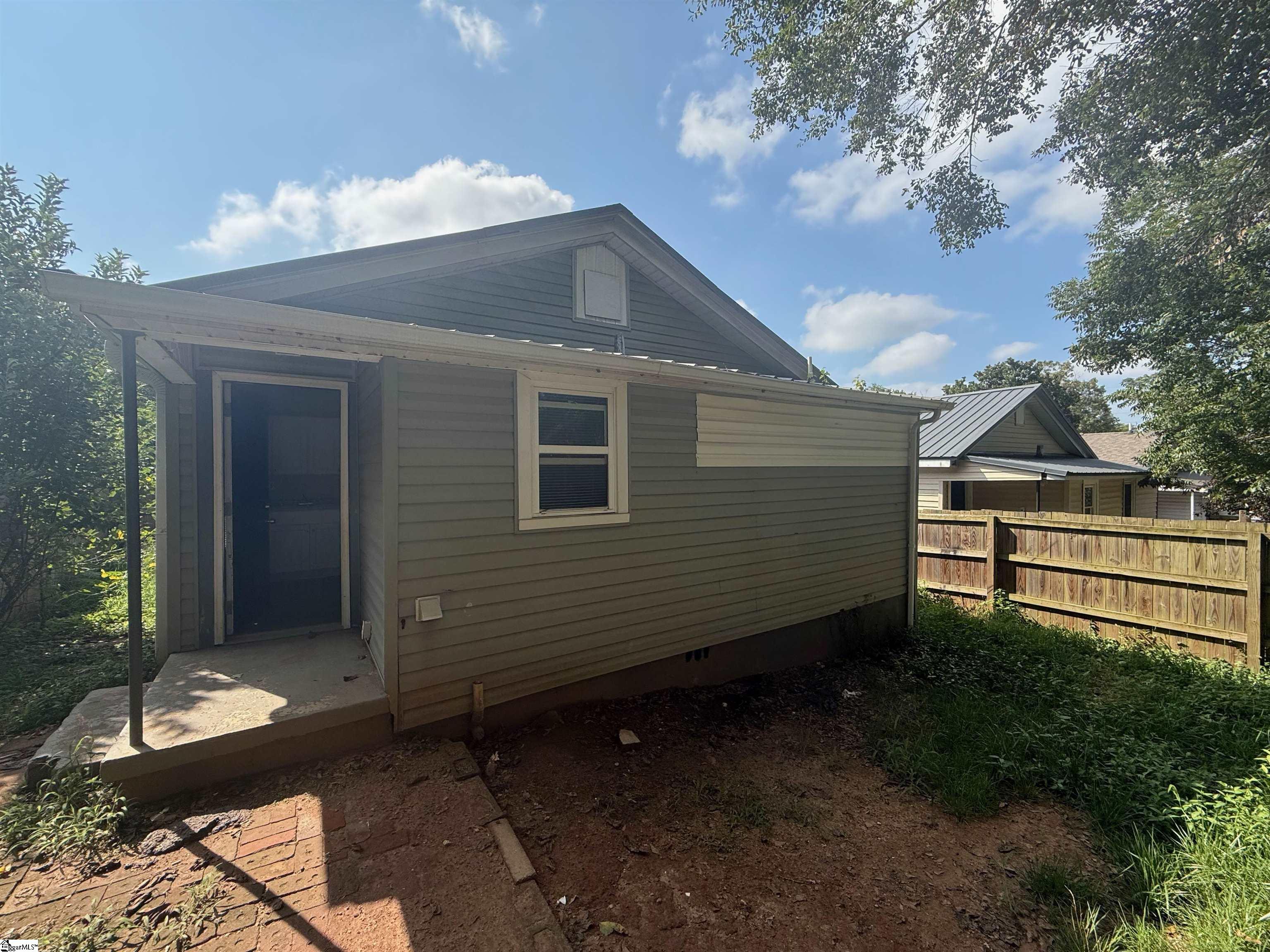 216 Spartanburg Street Greenville, SC 29607-1023